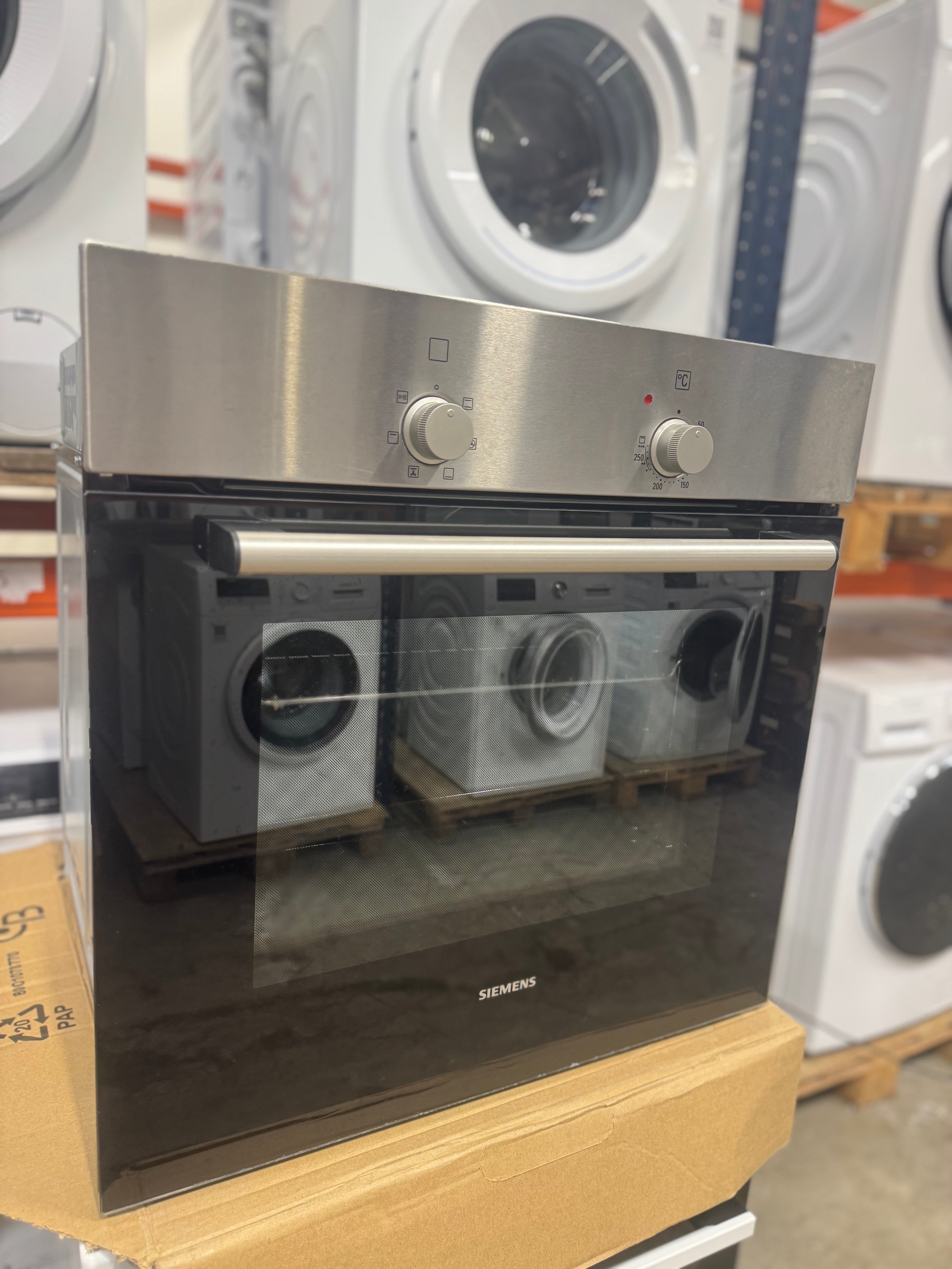 Siemens indbygningsovn HB301E2S - D17875