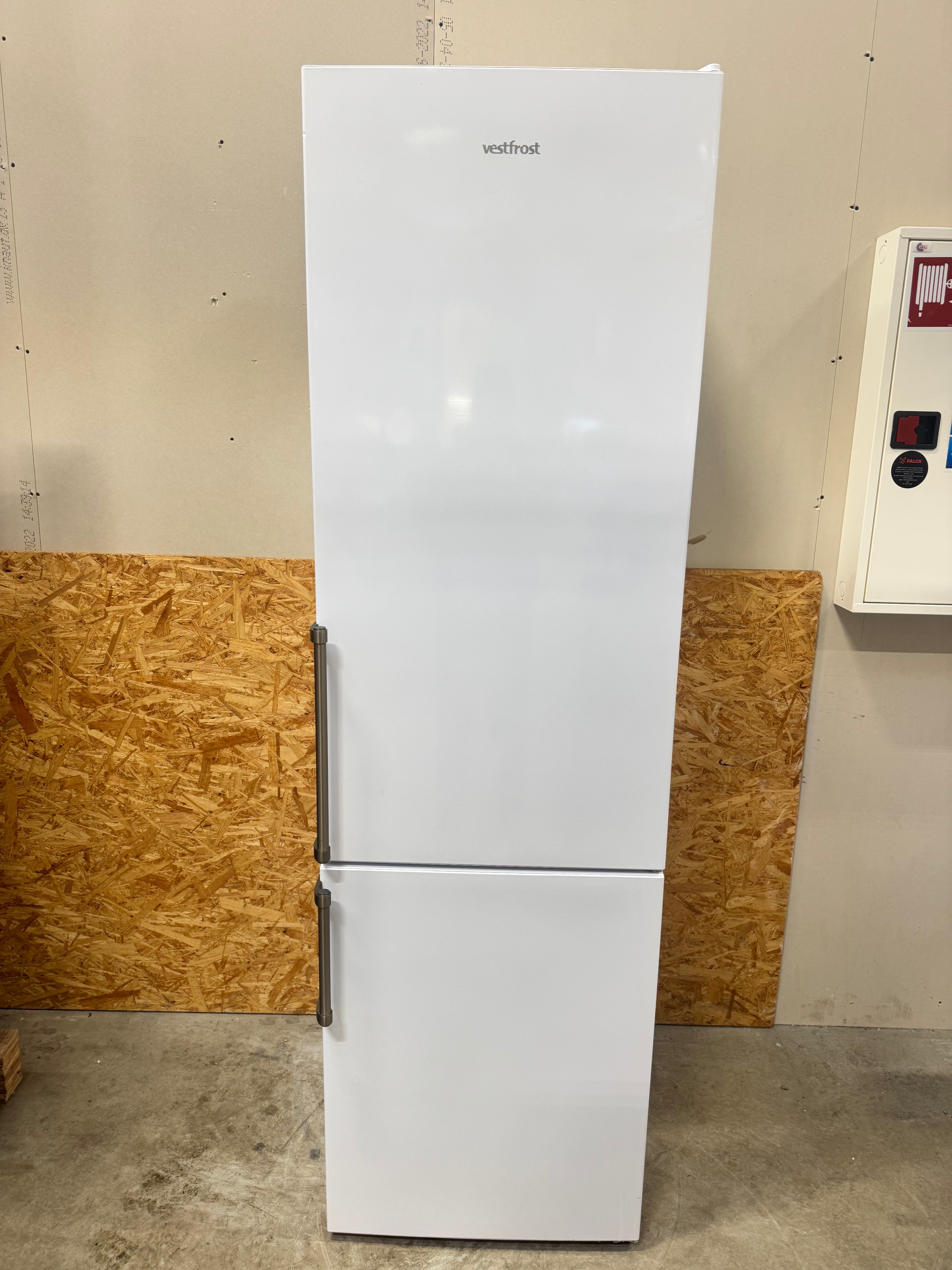 Vestfrost køle-/fryseskab SW699MENFH - D17513