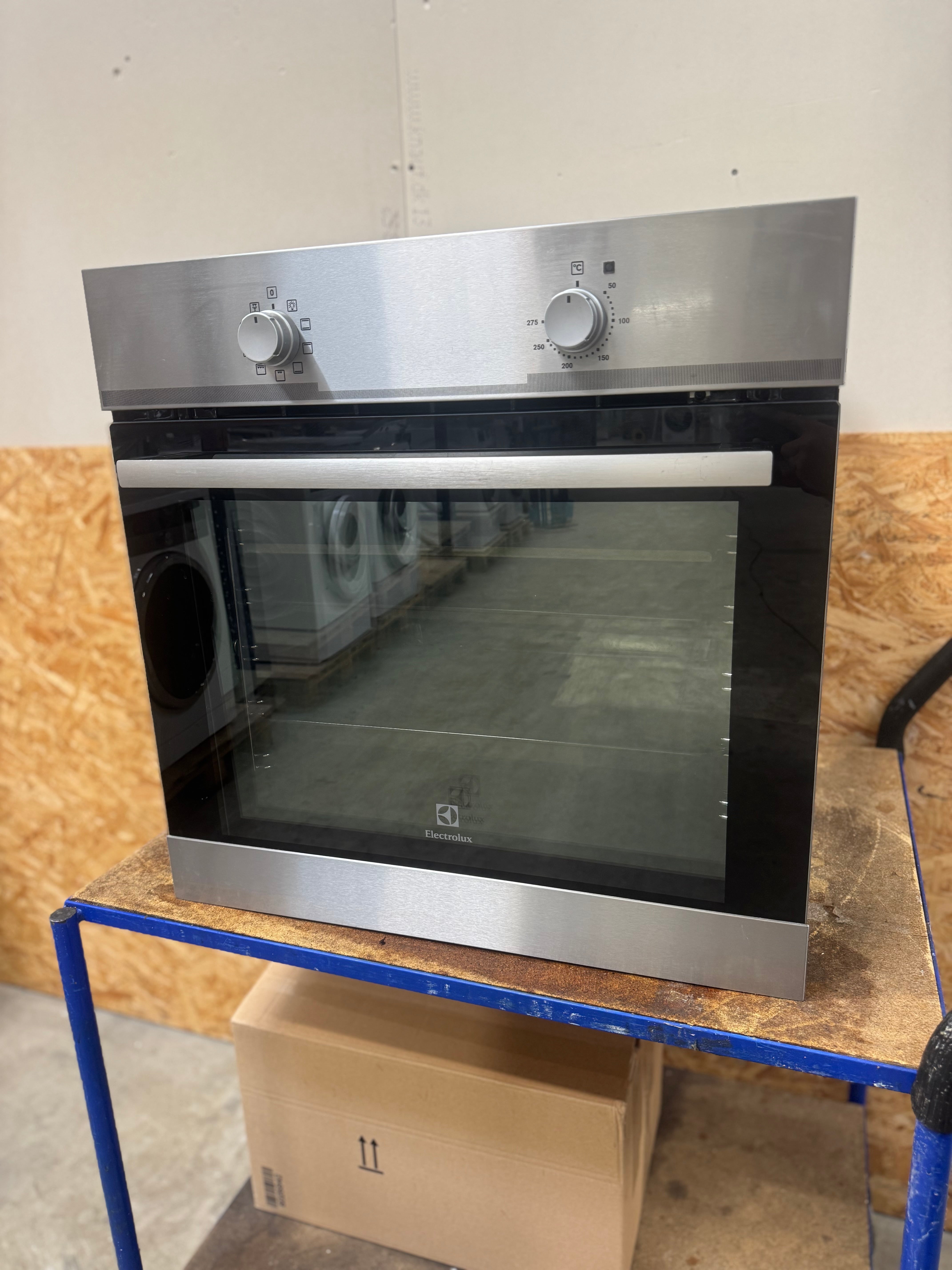 Electrolux indbygningsovn 	EOB3000AAX - D15248