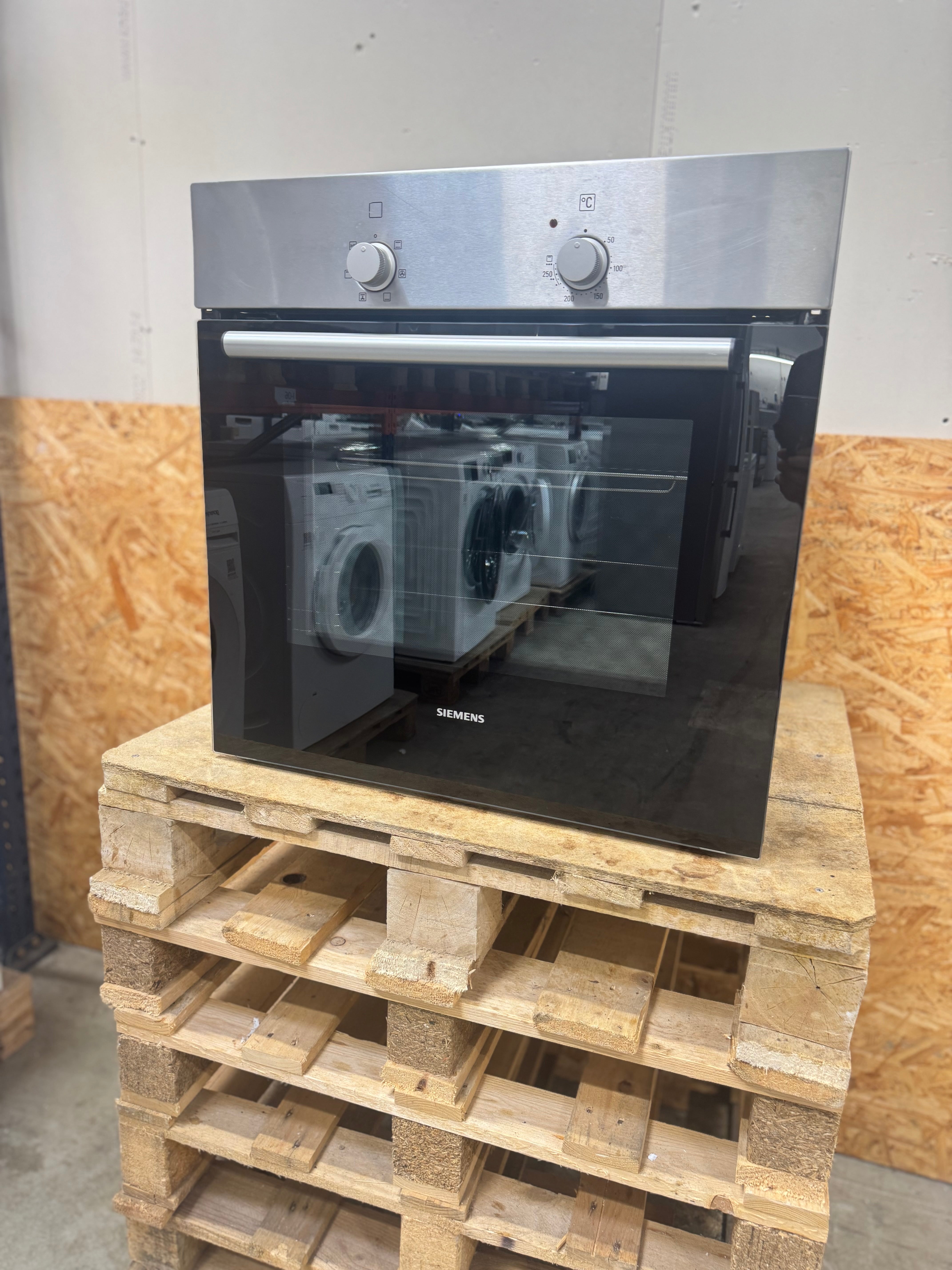 Siemens indbygningsovn HB301E2S - D16834