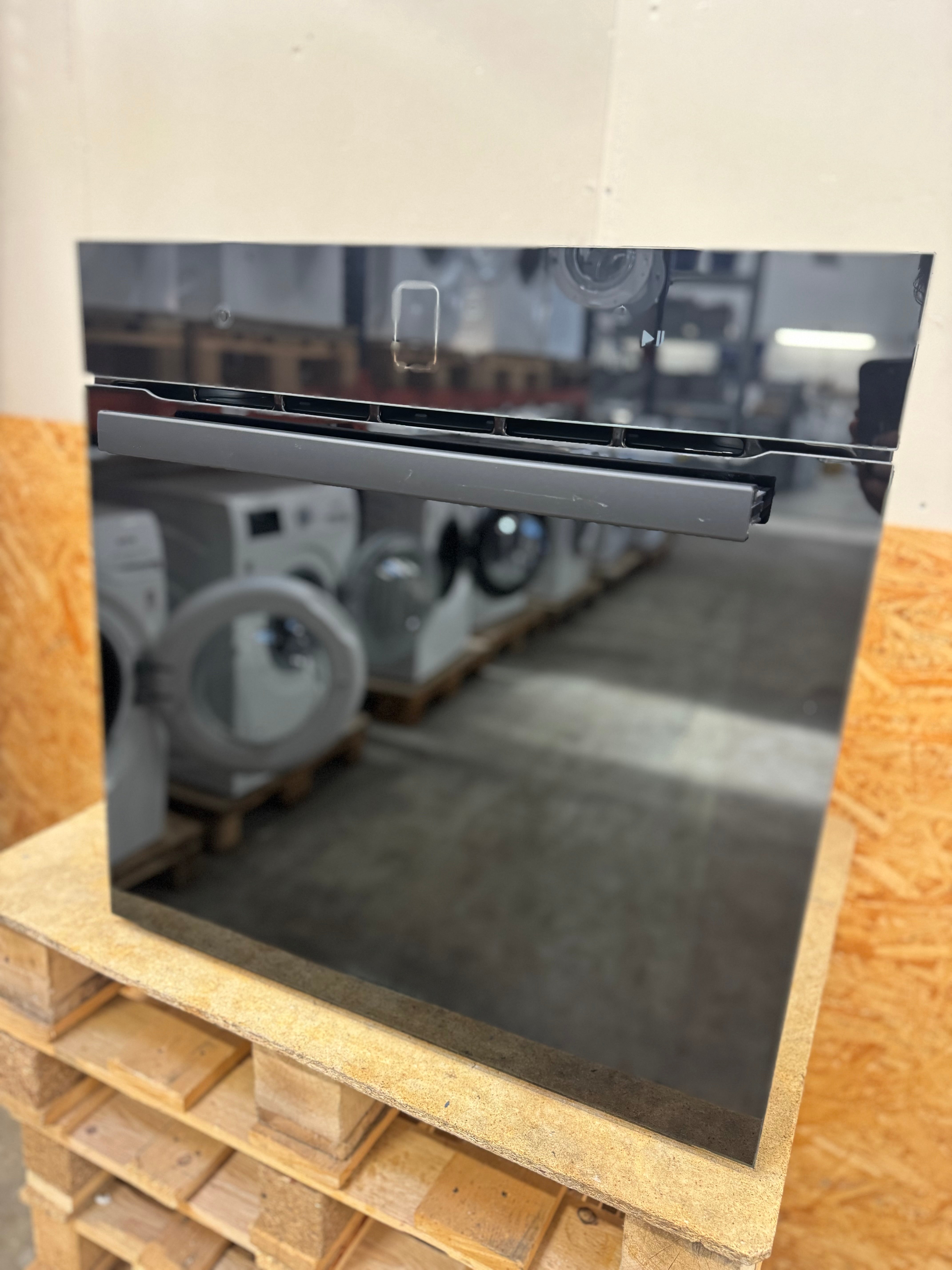 Blomberg indbygningsovn OEN8350B - D16283