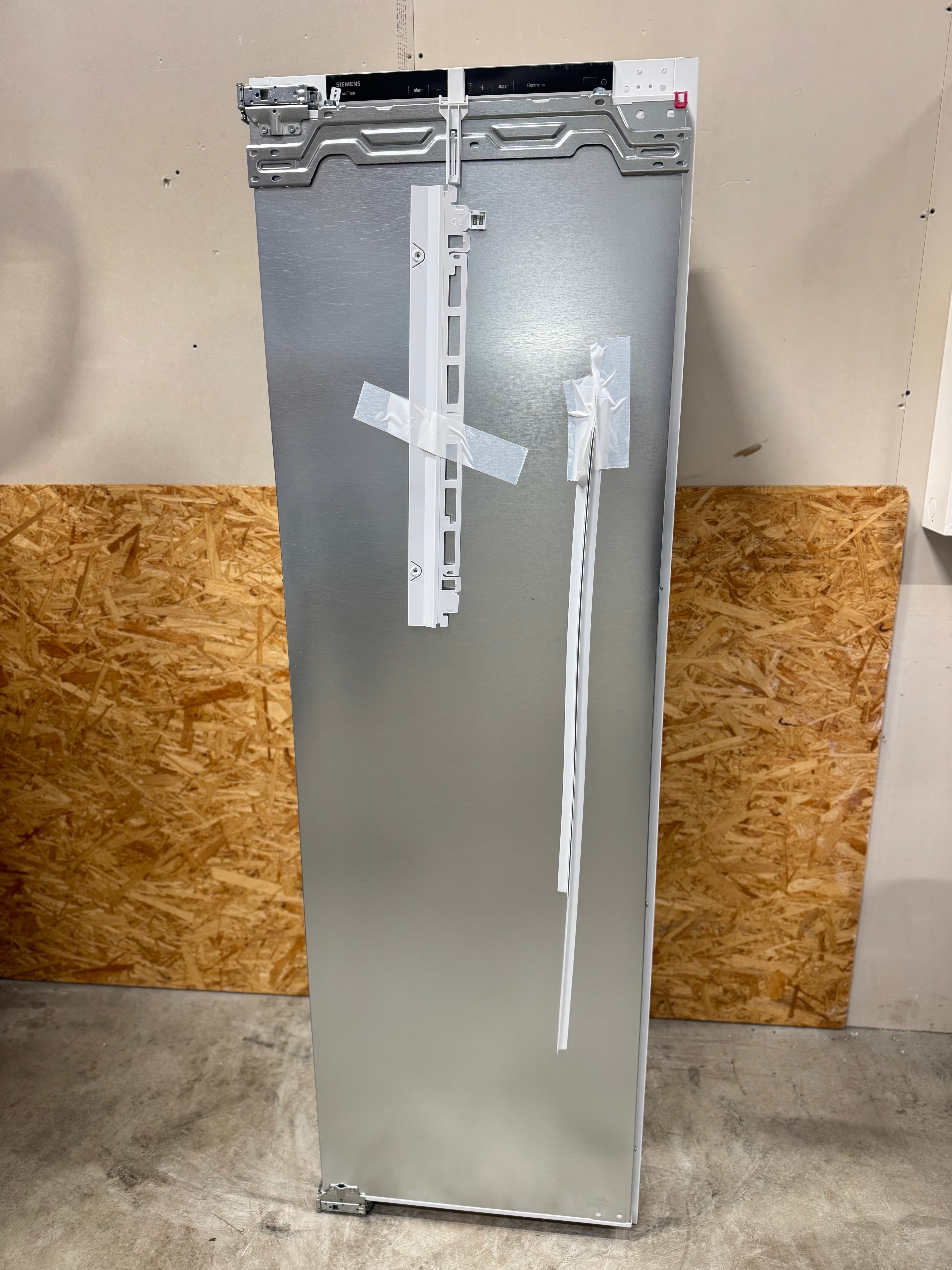 Siemens IQ500 integrerbar fryser GI81NECE0 - D16981