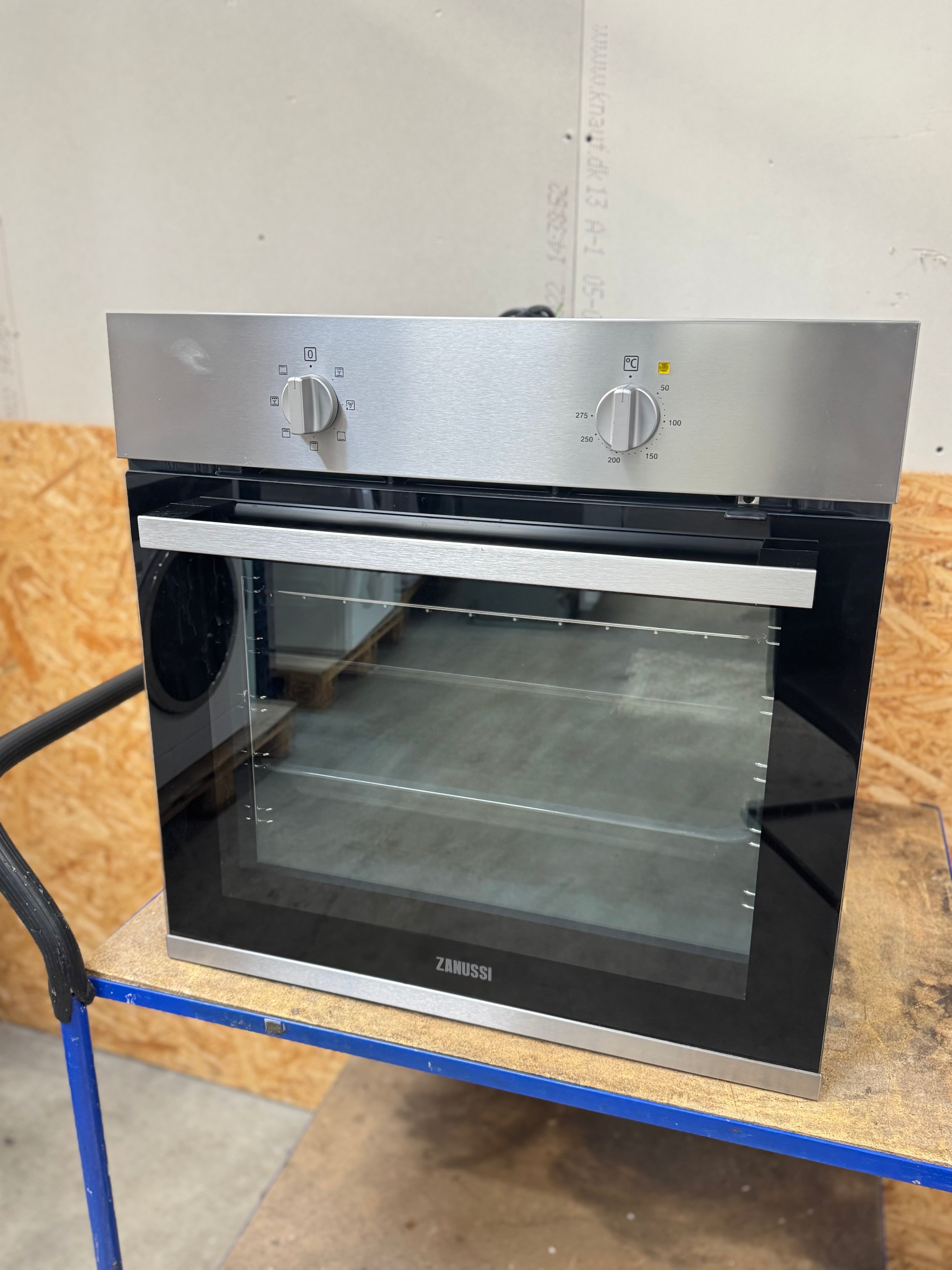 Zanussi indbygningsovn ZOB20601XU - D14665