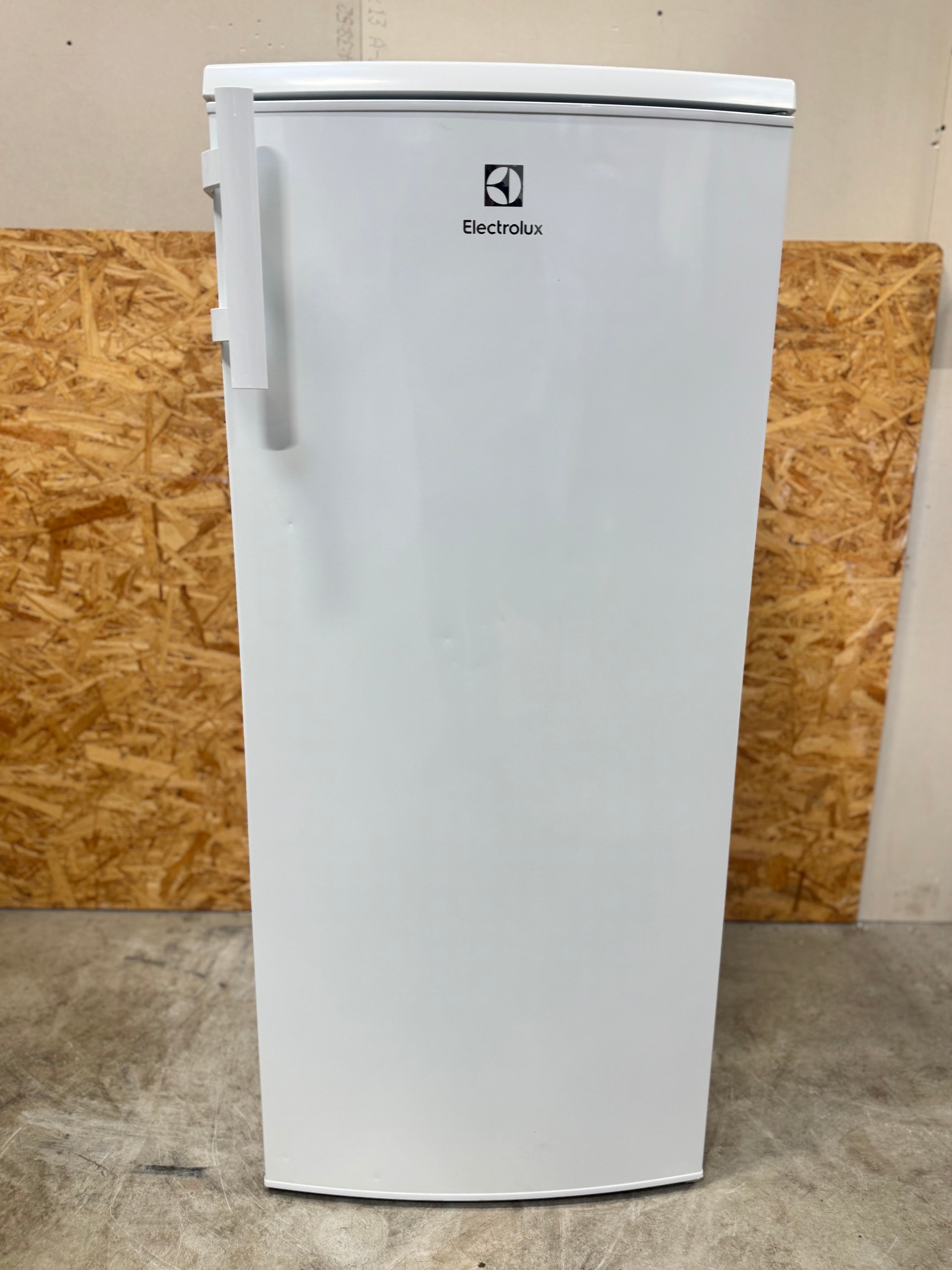 Electrolux køleskab ERF2504AOW - D16306