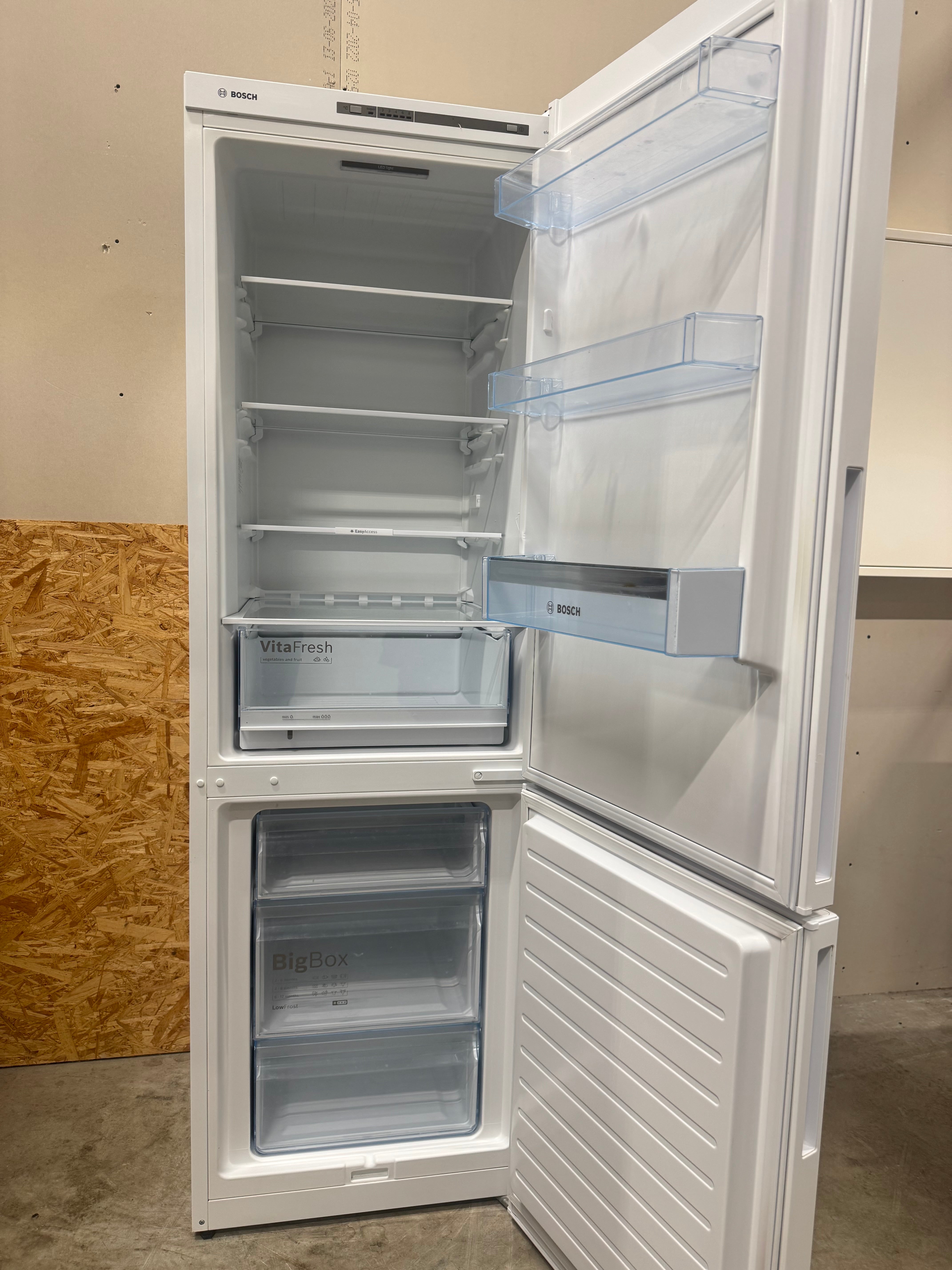 Bosch køle/fryseskab KGV36UW20 - D17240