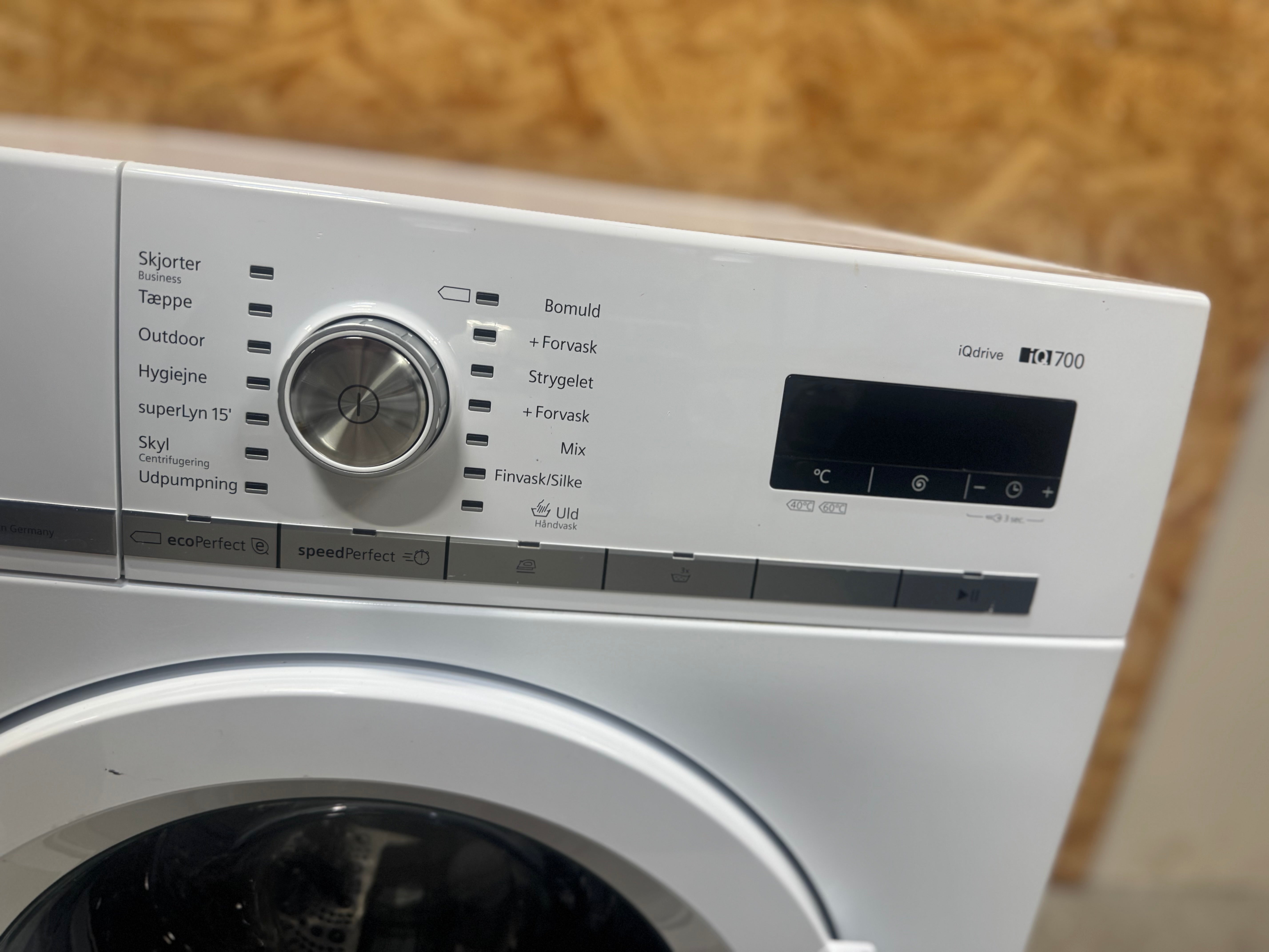 Siemens iQ700 vaskemaskine WM14W4L7DN - D18135