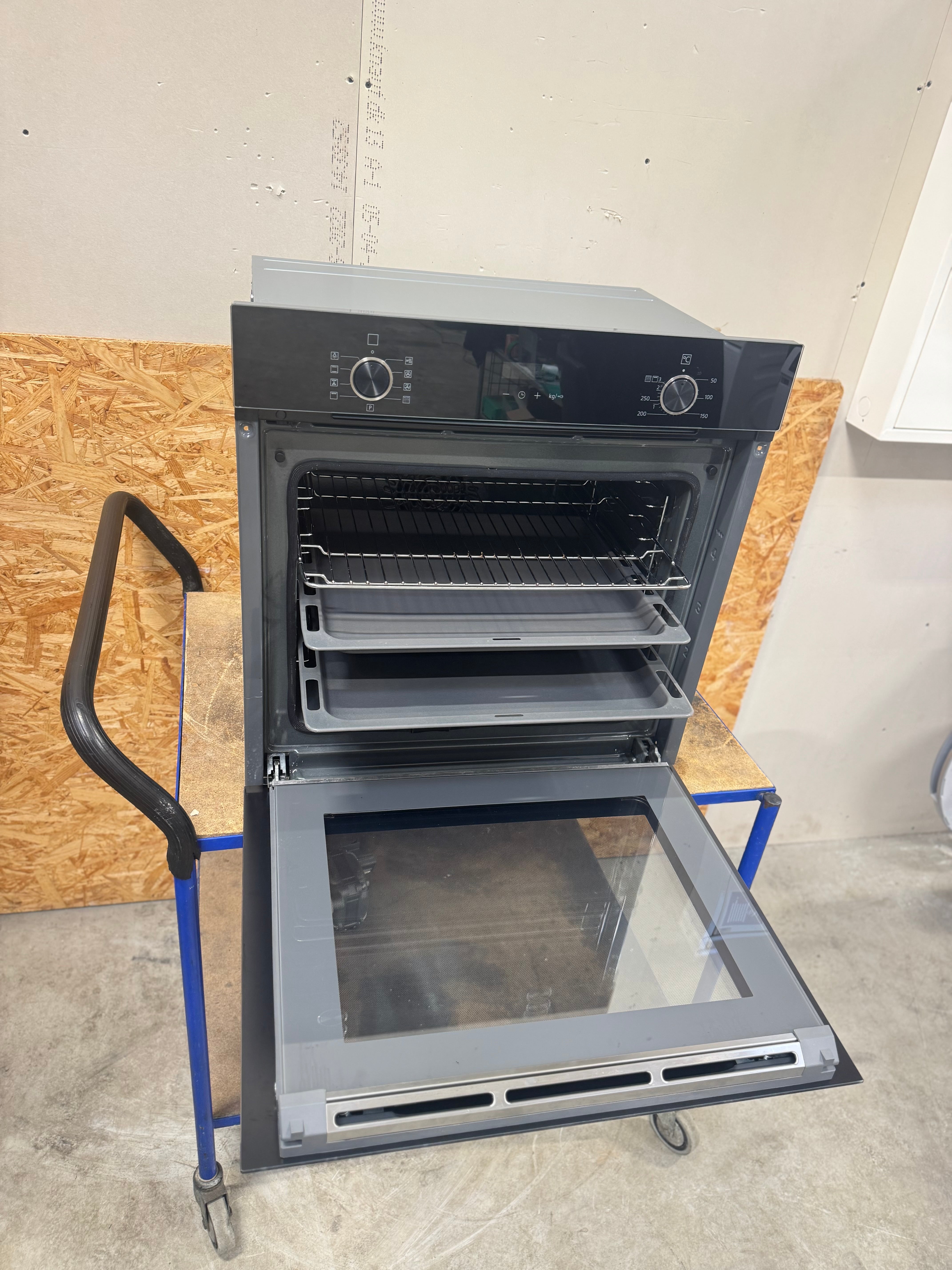 Siemens indbygningsovn HB273ABS0S - D16945