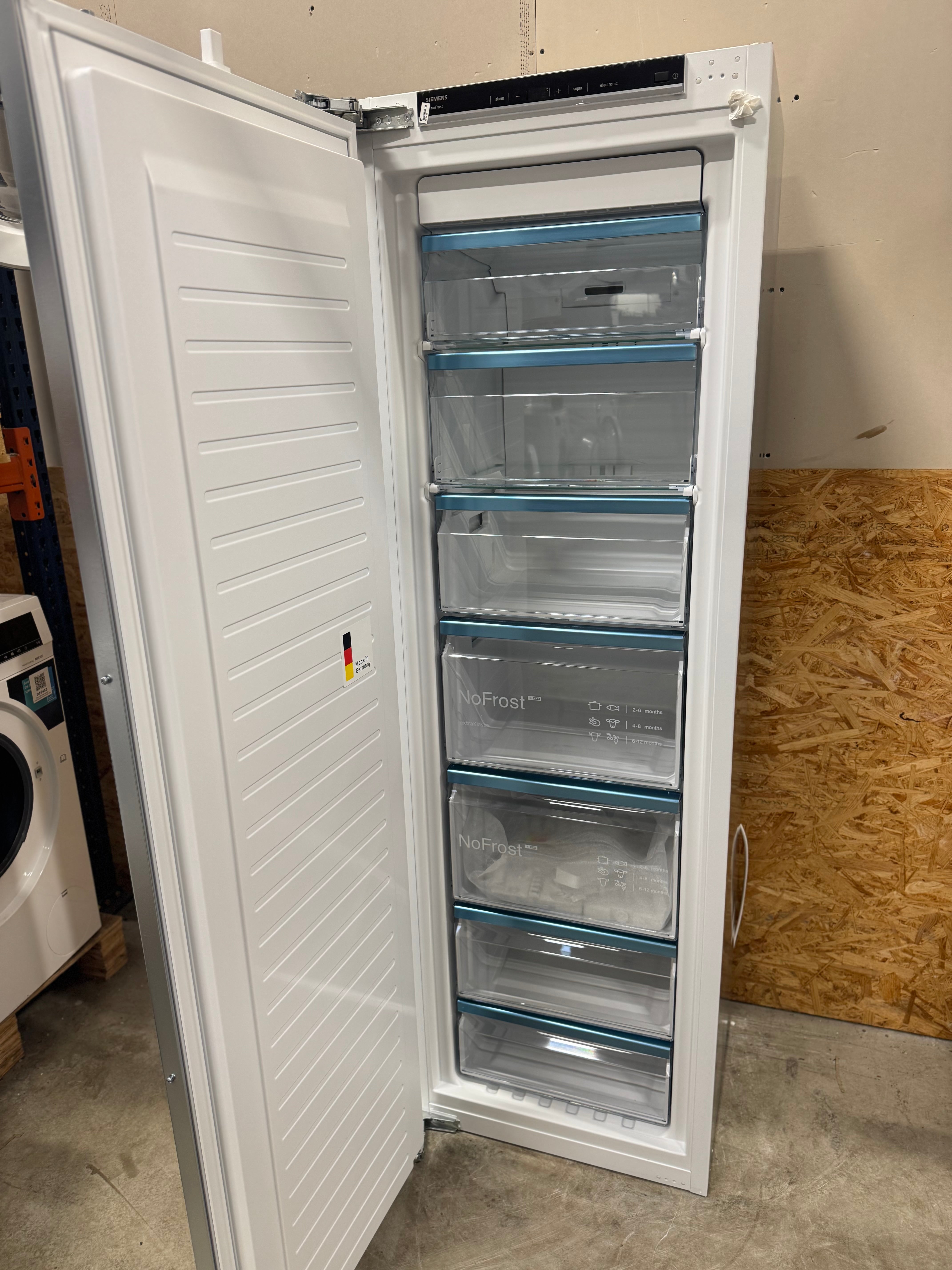 Siemens IQ500 integrerbar fryser GI81NECE0 - D16981