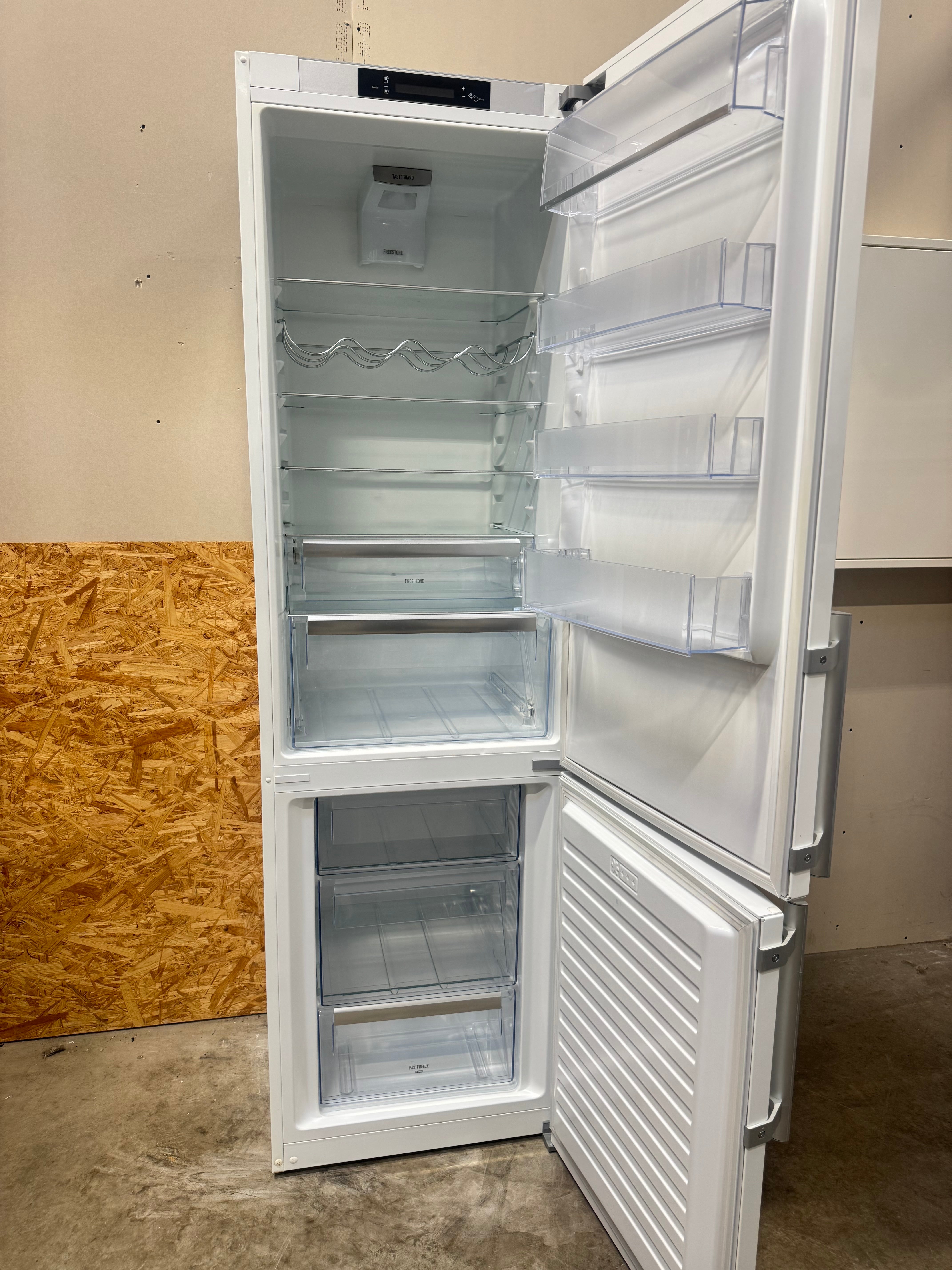 Electrolux køle/fryseskab EN4015MOW - D18266