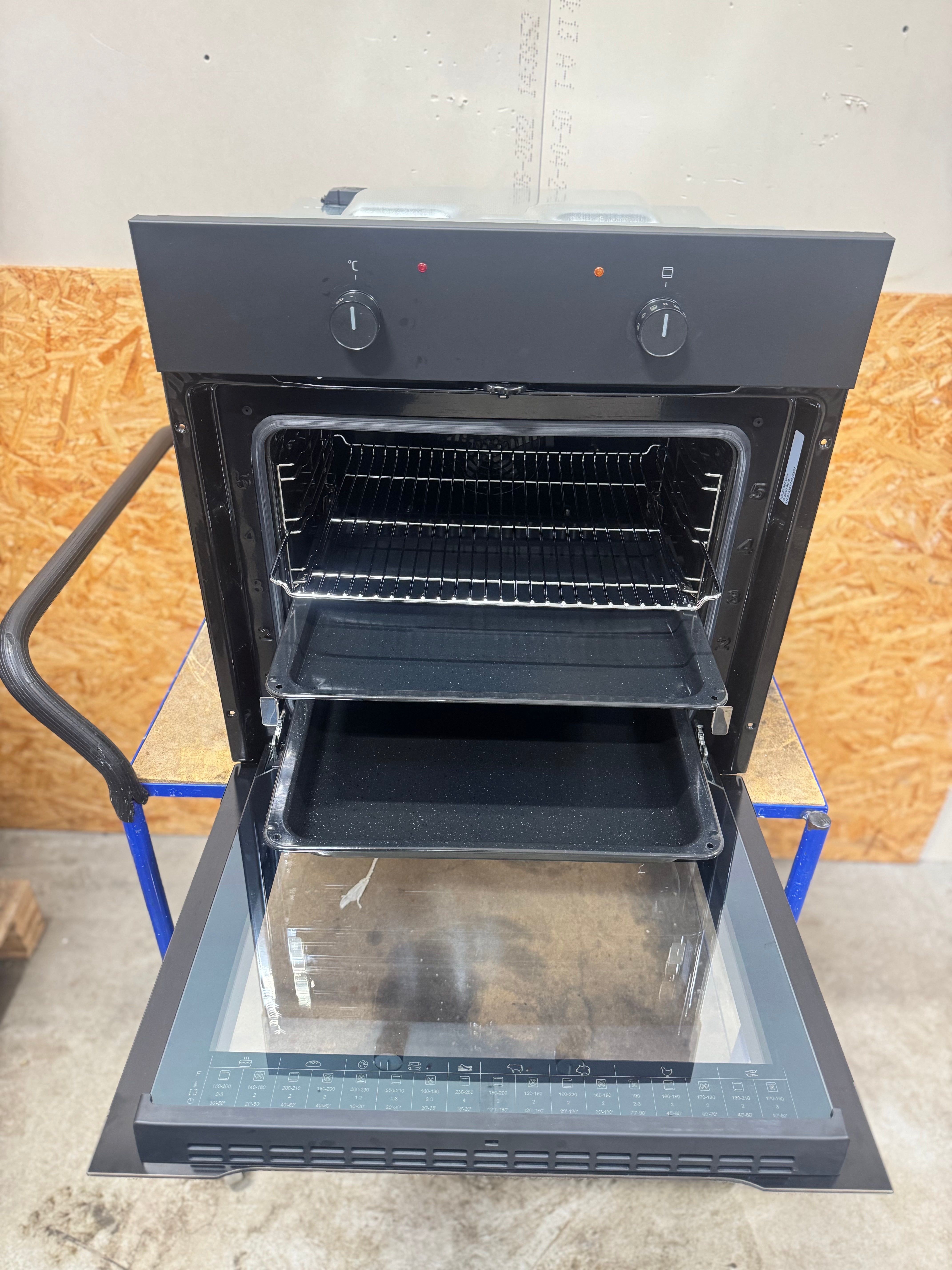 Gram indbygningsovn IO5610-90B - D17827