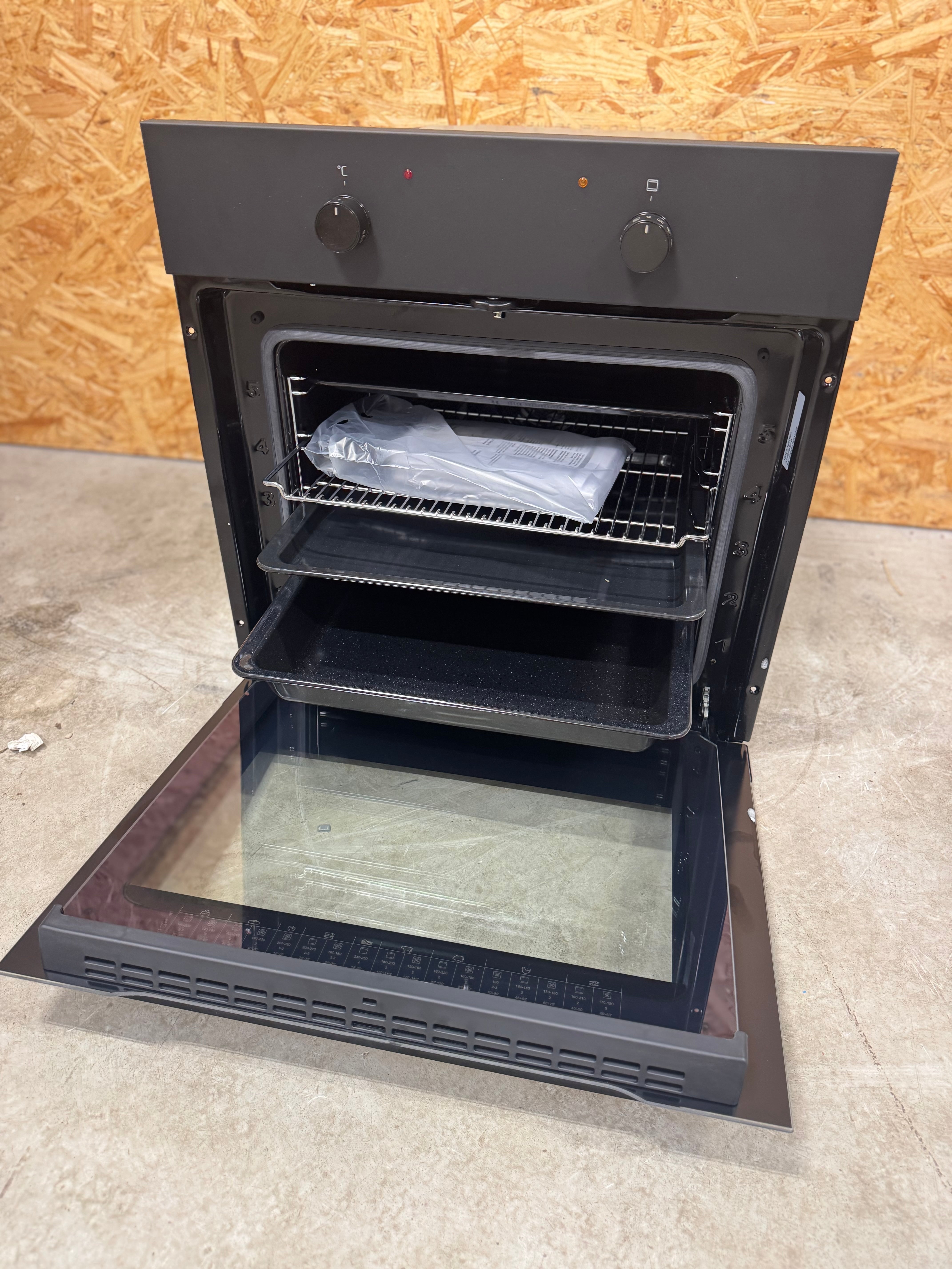 Gram indbygningsovn IO5610-90B - D16951