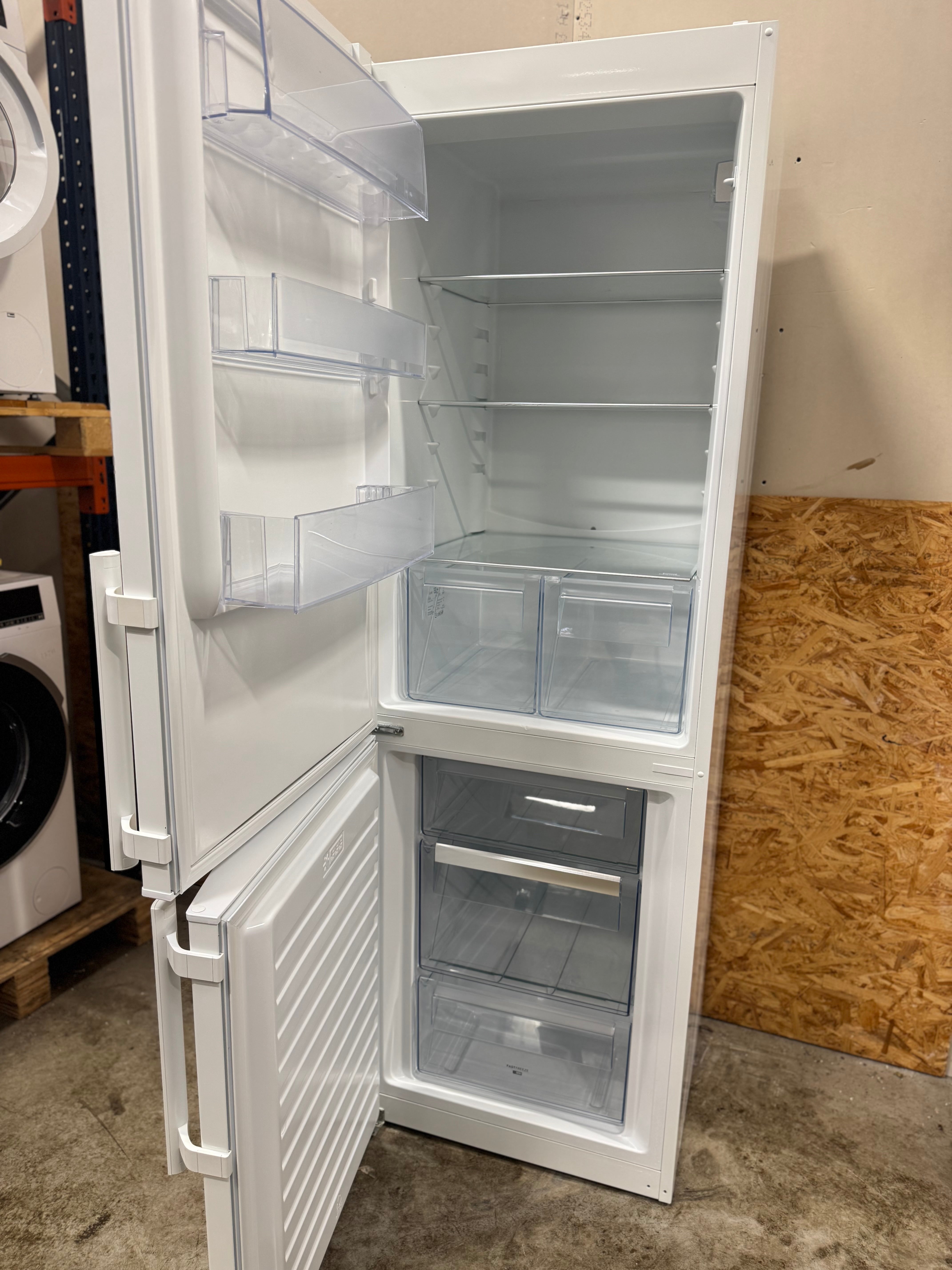 Electrolux køle/fryseskab LNT3LE34W2 - D17476