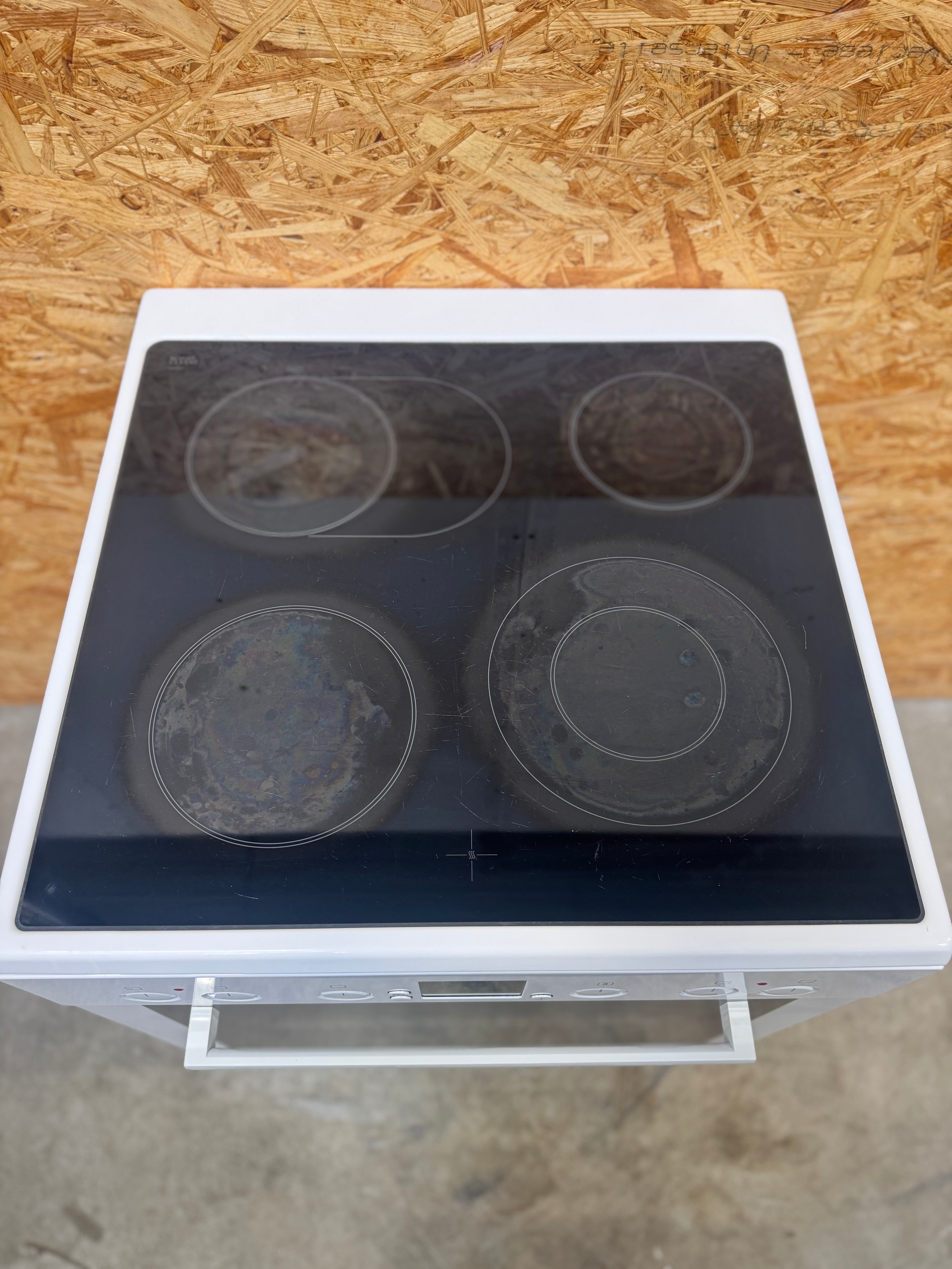 Bosch keramisk komfur HCE744220U - D16005