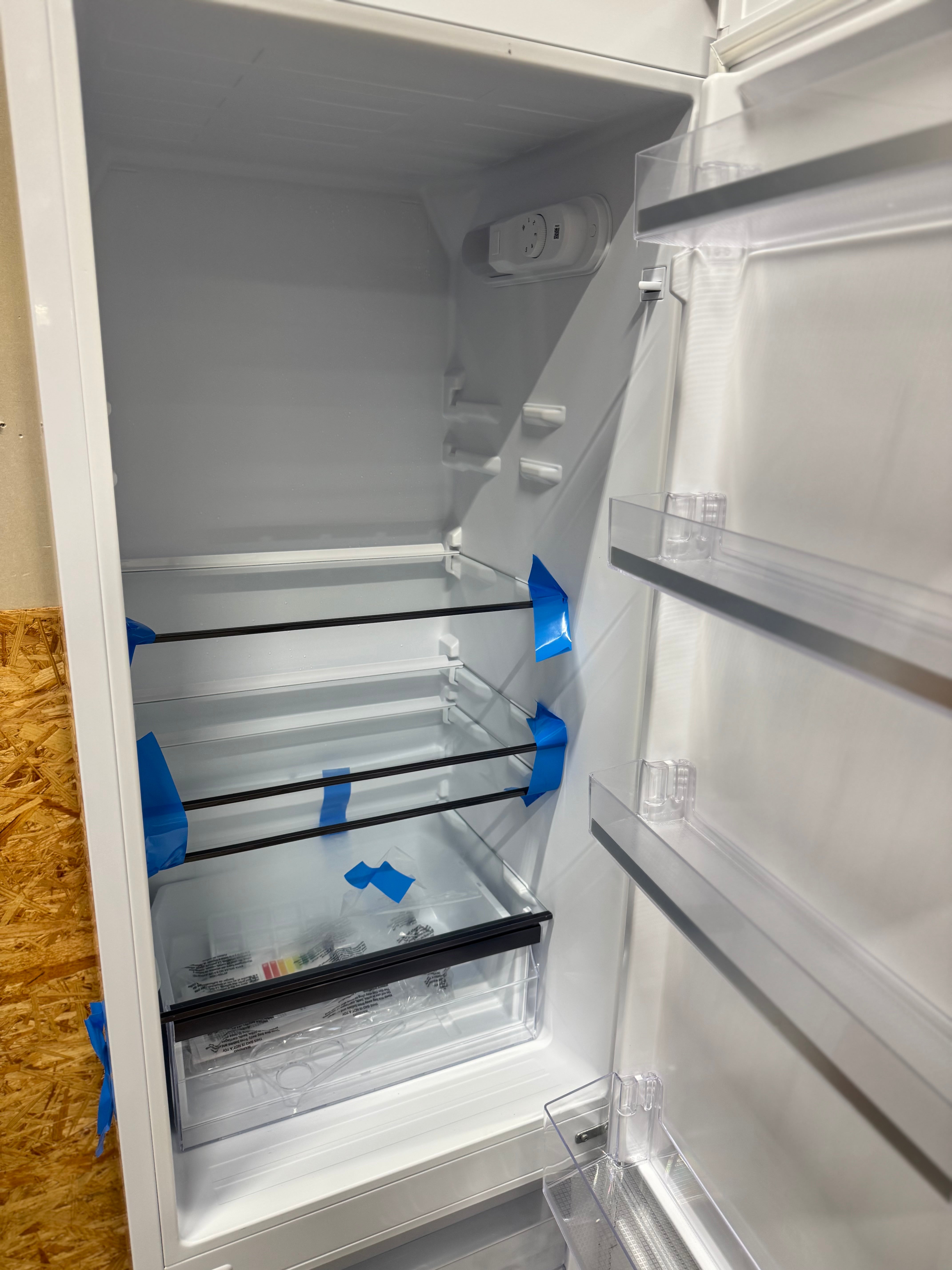 Gram køle/fryseskab KF471854 - D17156