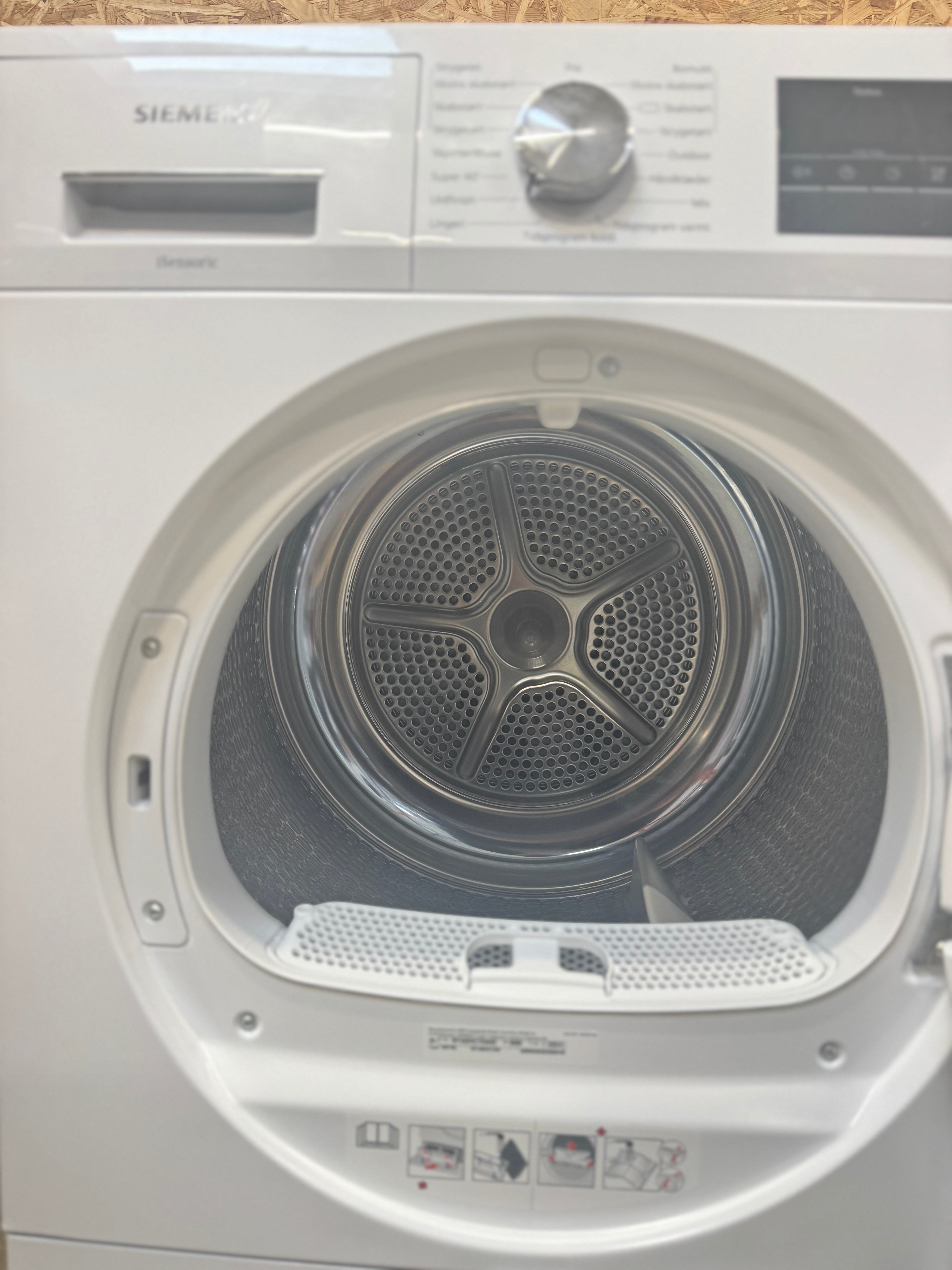 Siemens iQ300 tørretumbler WT45RVC7DN - D17117