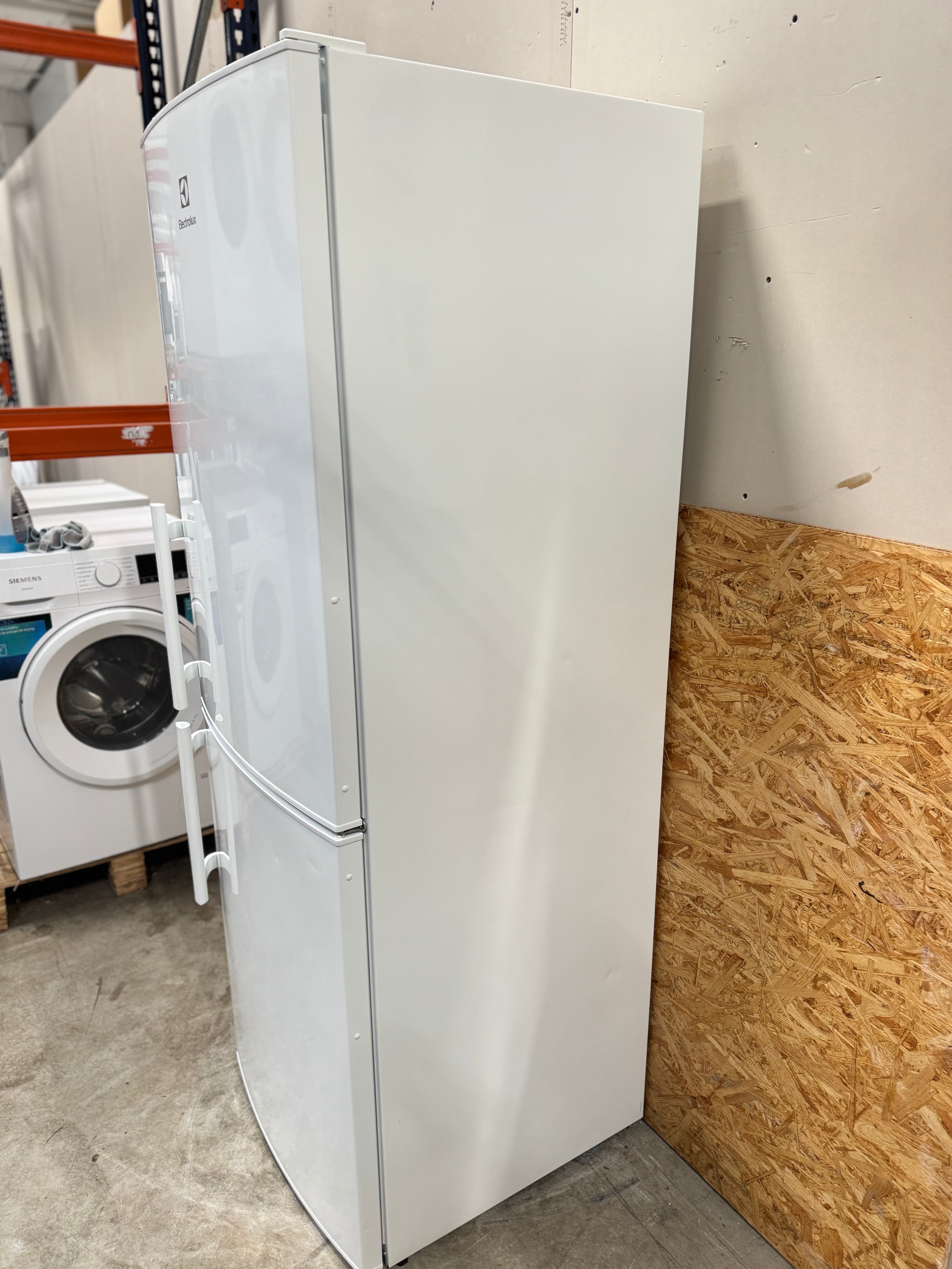 Electrolux køle/fryseskab LNT3LE31W1 - D16239