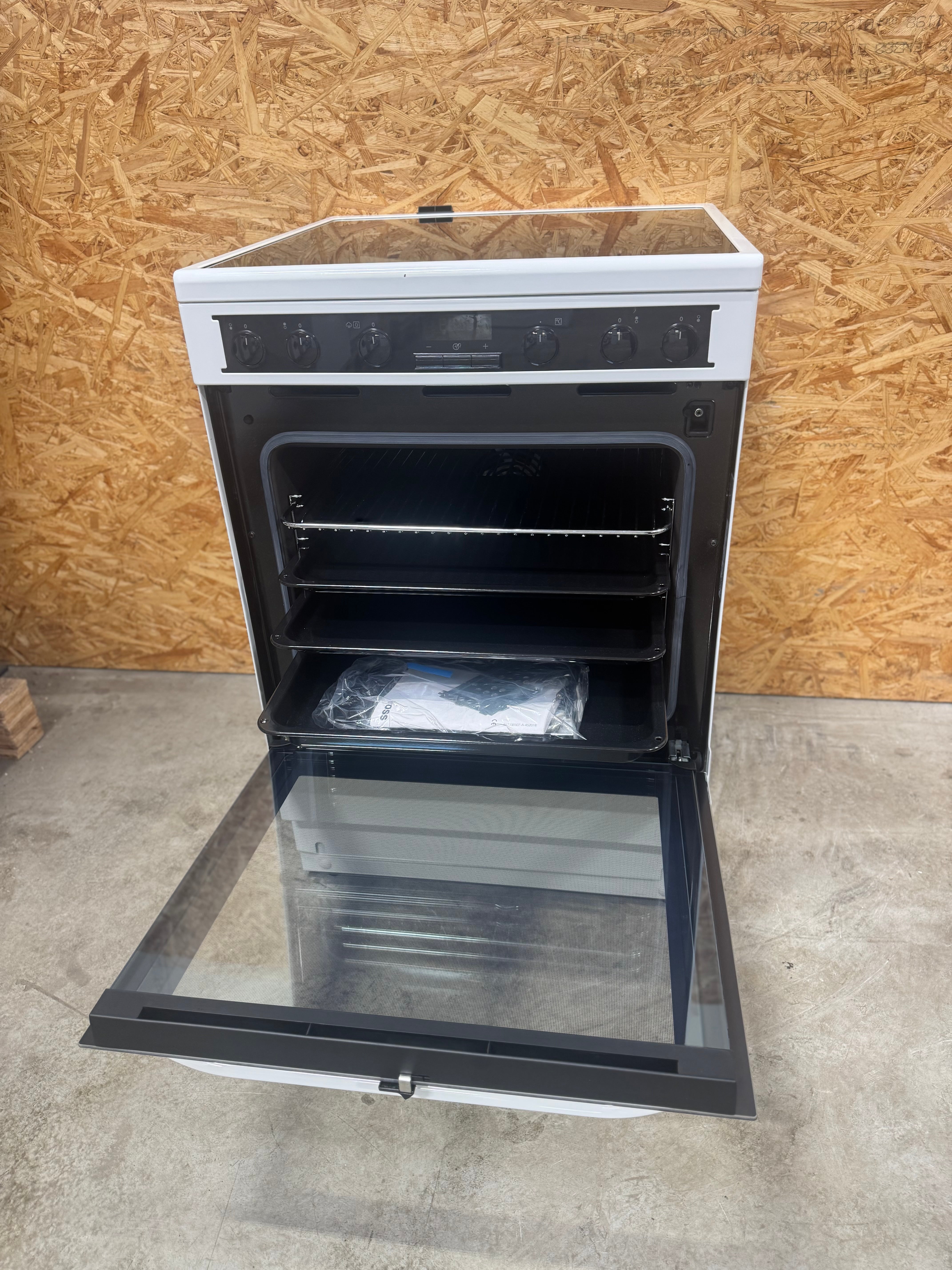 Voss keramisk komfur ELK14341HV - D17586