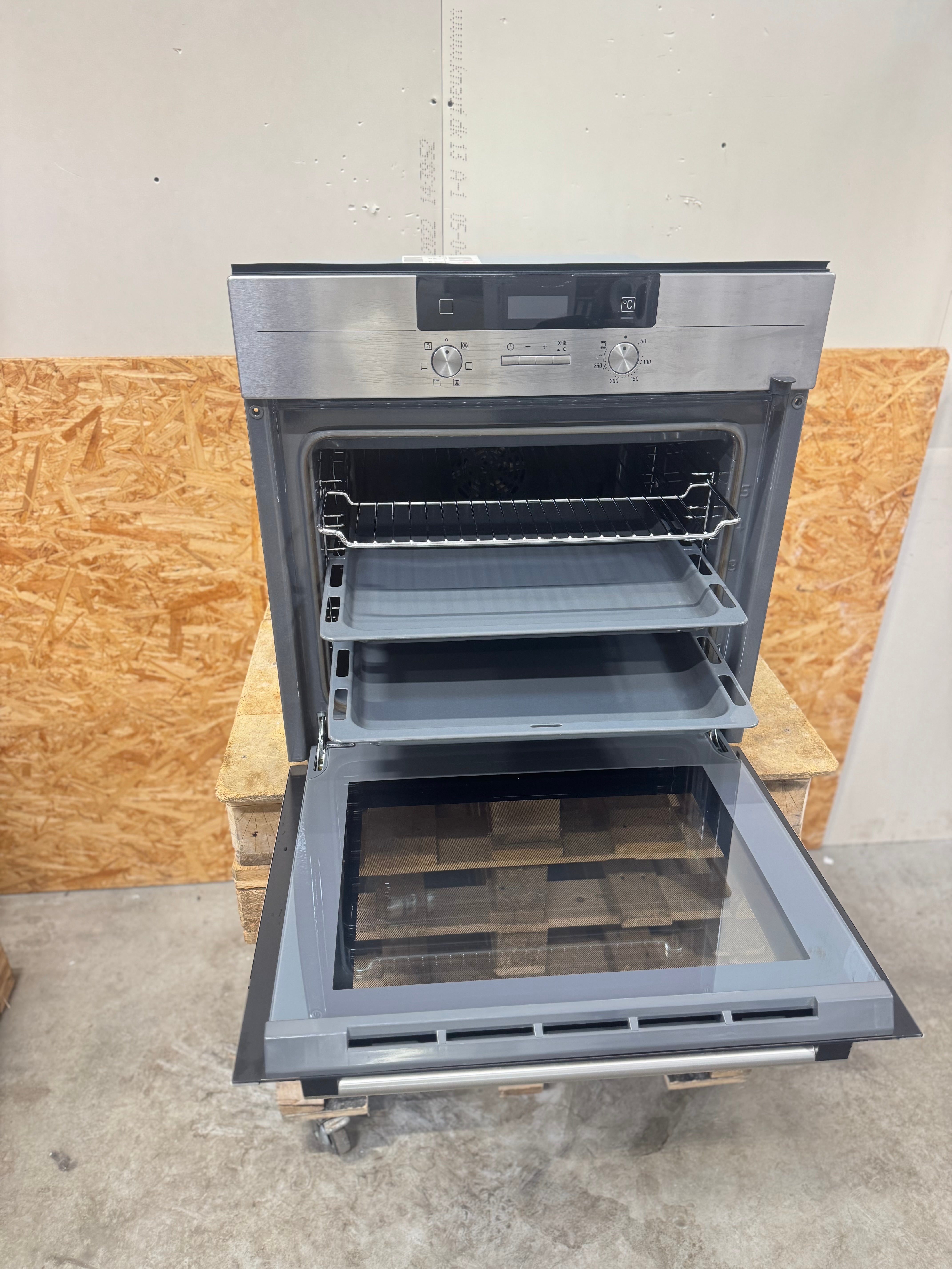 Siemens iQ500 indbygningsovn HB23AB522S - D18412