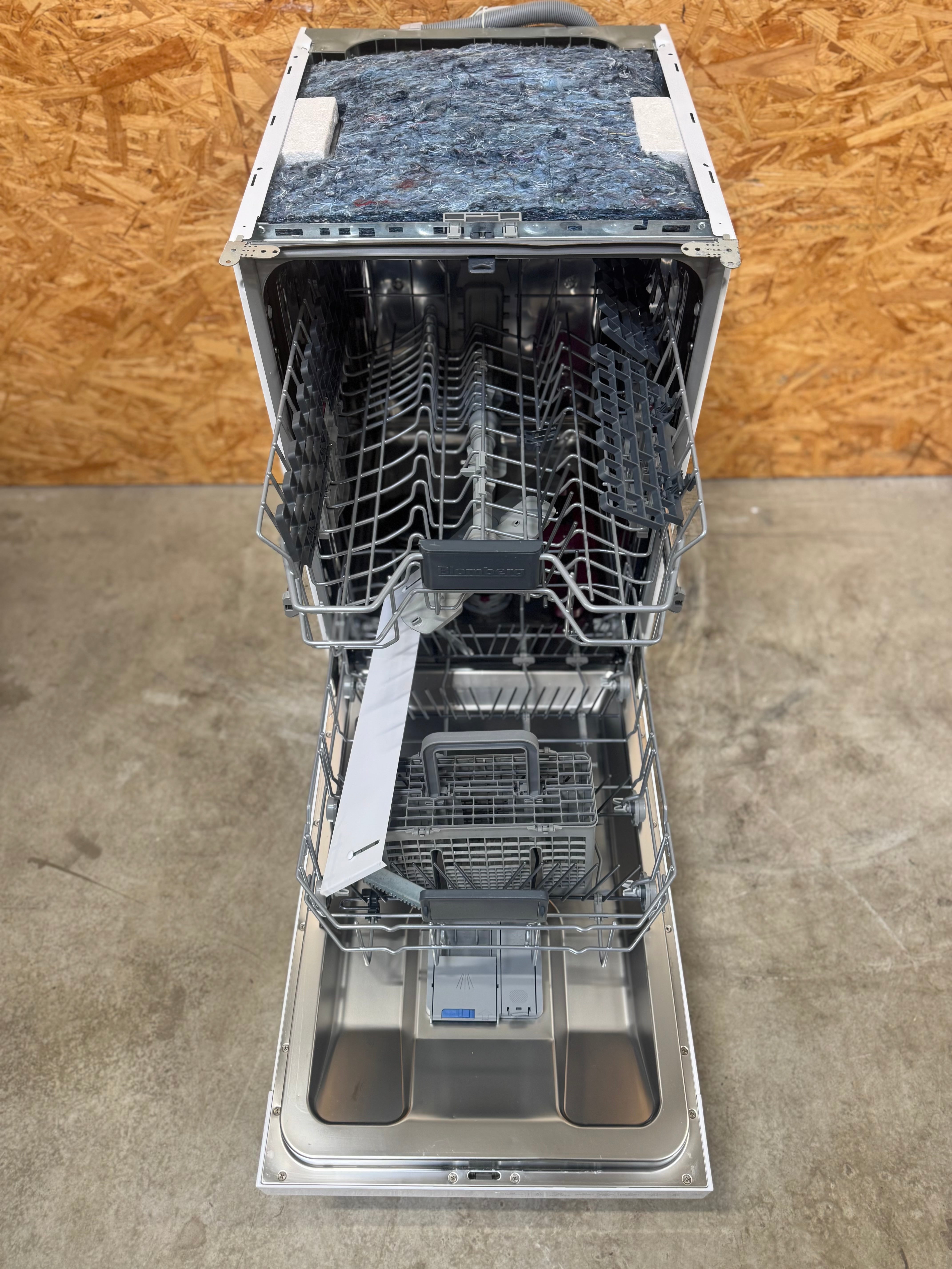 Blomberg 45cm opvaskemaskine GUS28S22W - D16773