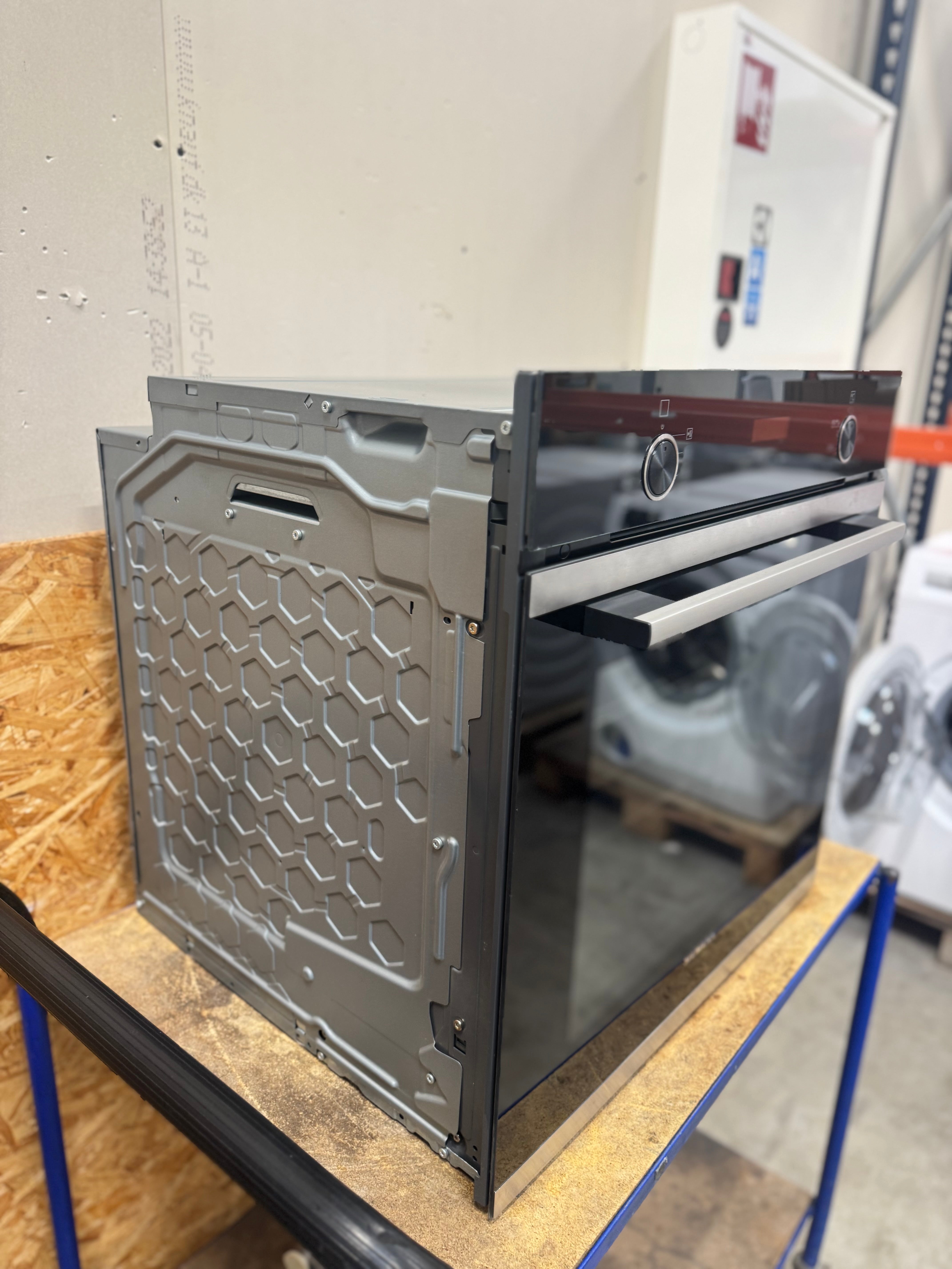 Siemens indbygningsovn HB273ABS0S - D16945