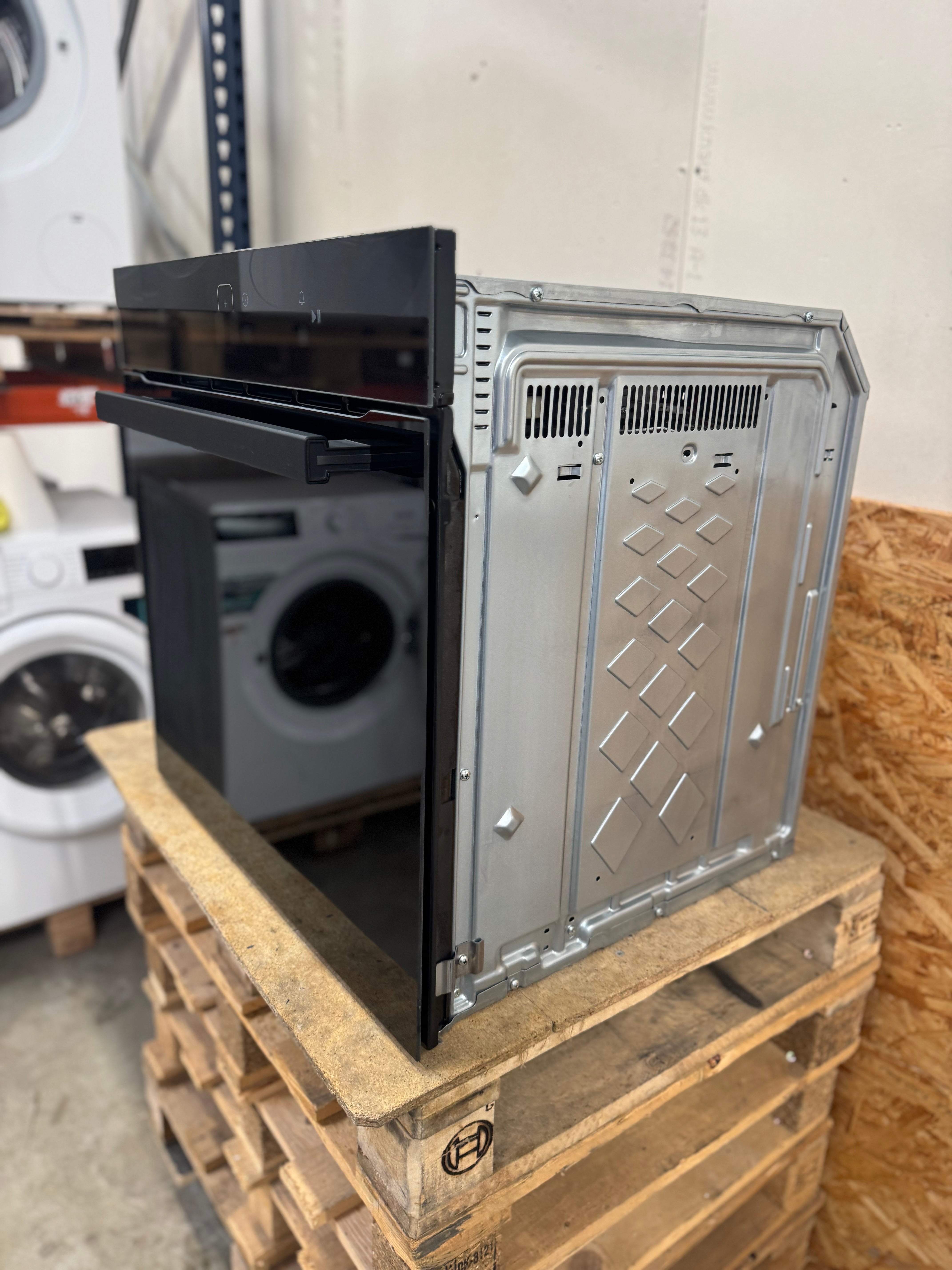 Blomberg indbygningsovn OEN8350B - D16283