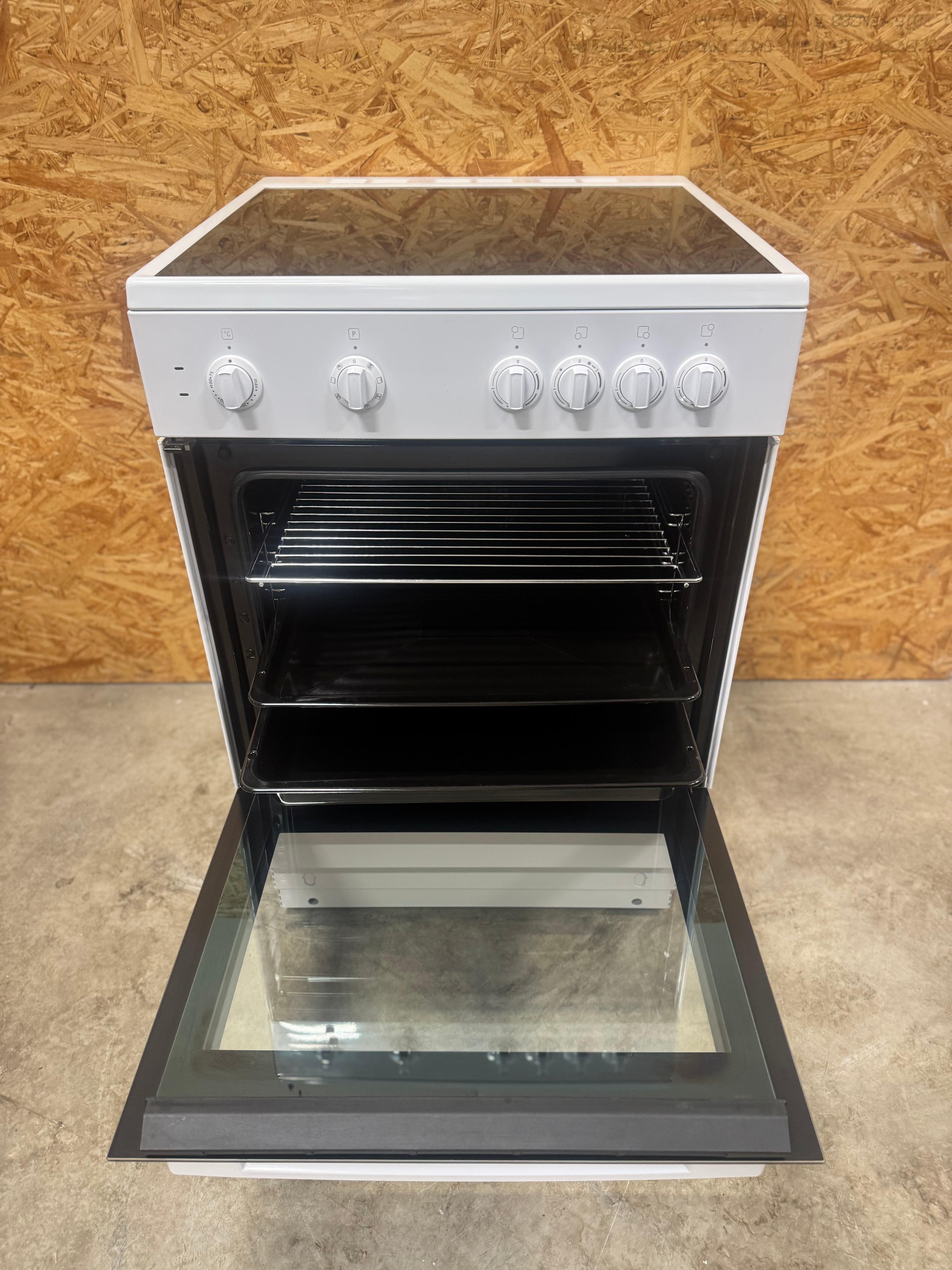 Blomberg keramisk komfur HKT8031 - D18063