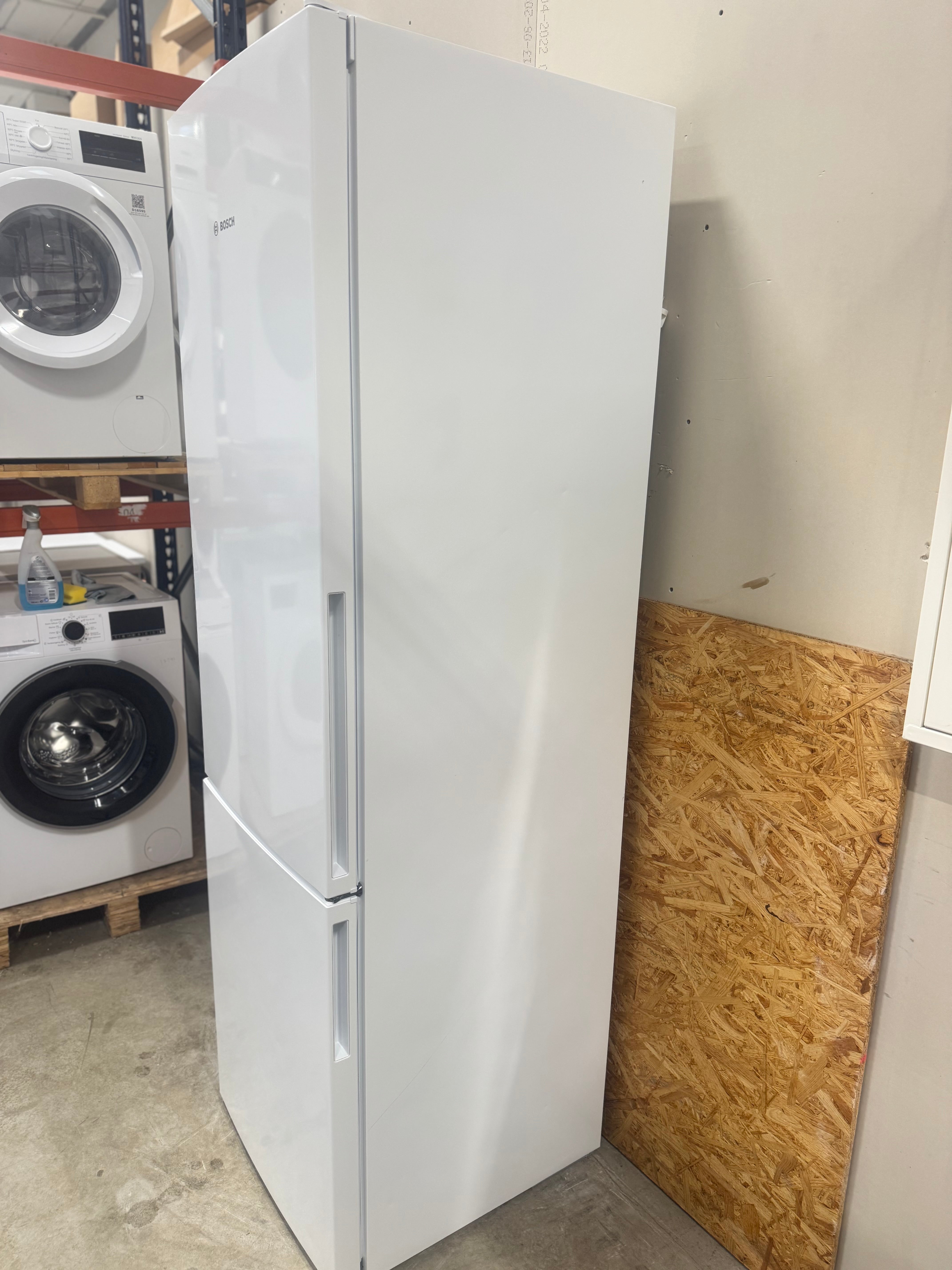 Bosch køle/fryseskab KGV39VWEA - D17361