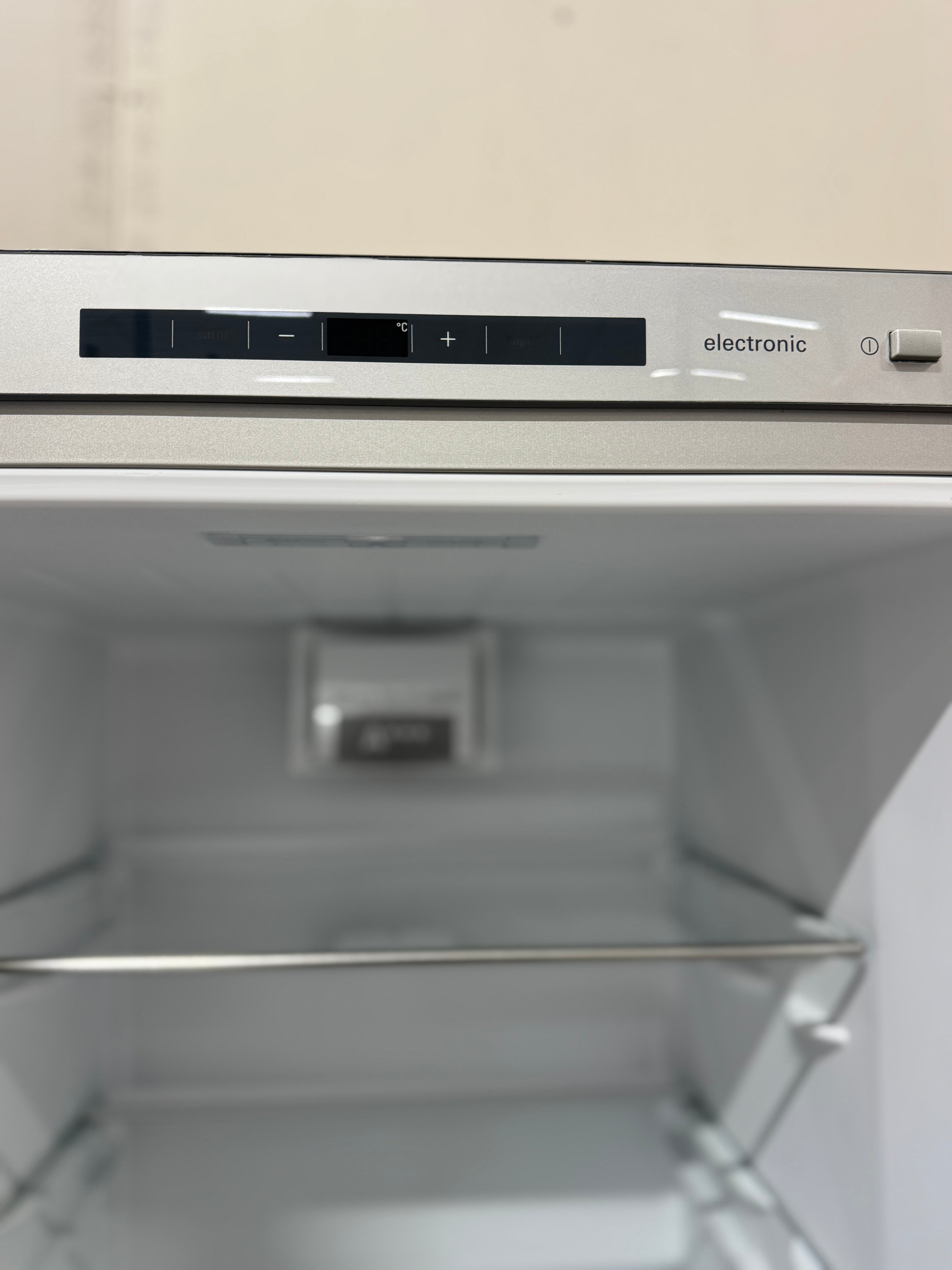 Siemens iQ500 køleskab KS36VAI41 - D16152