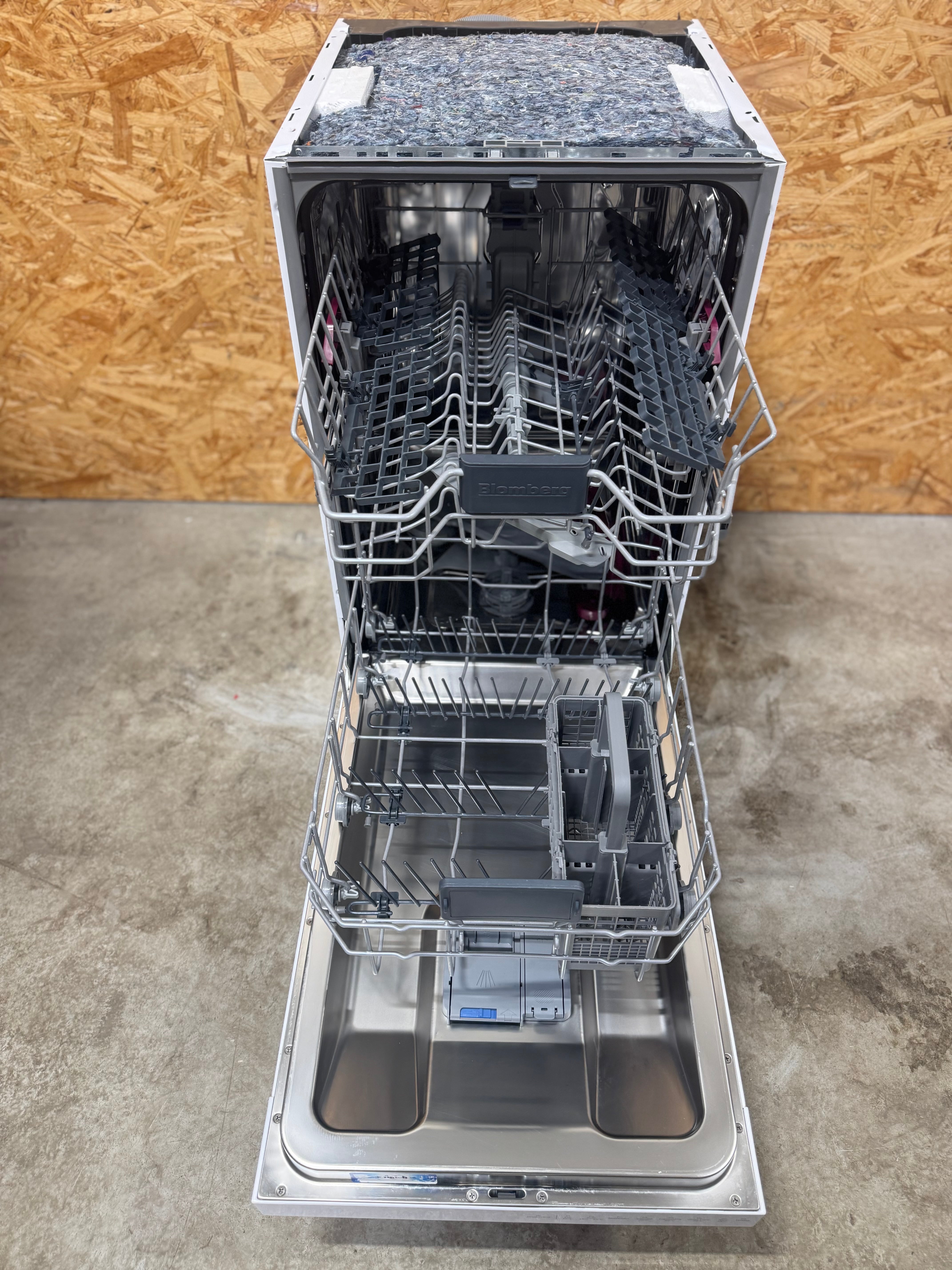 Blomberg 45cm opvaskemaskine GUS28S22W - D17881