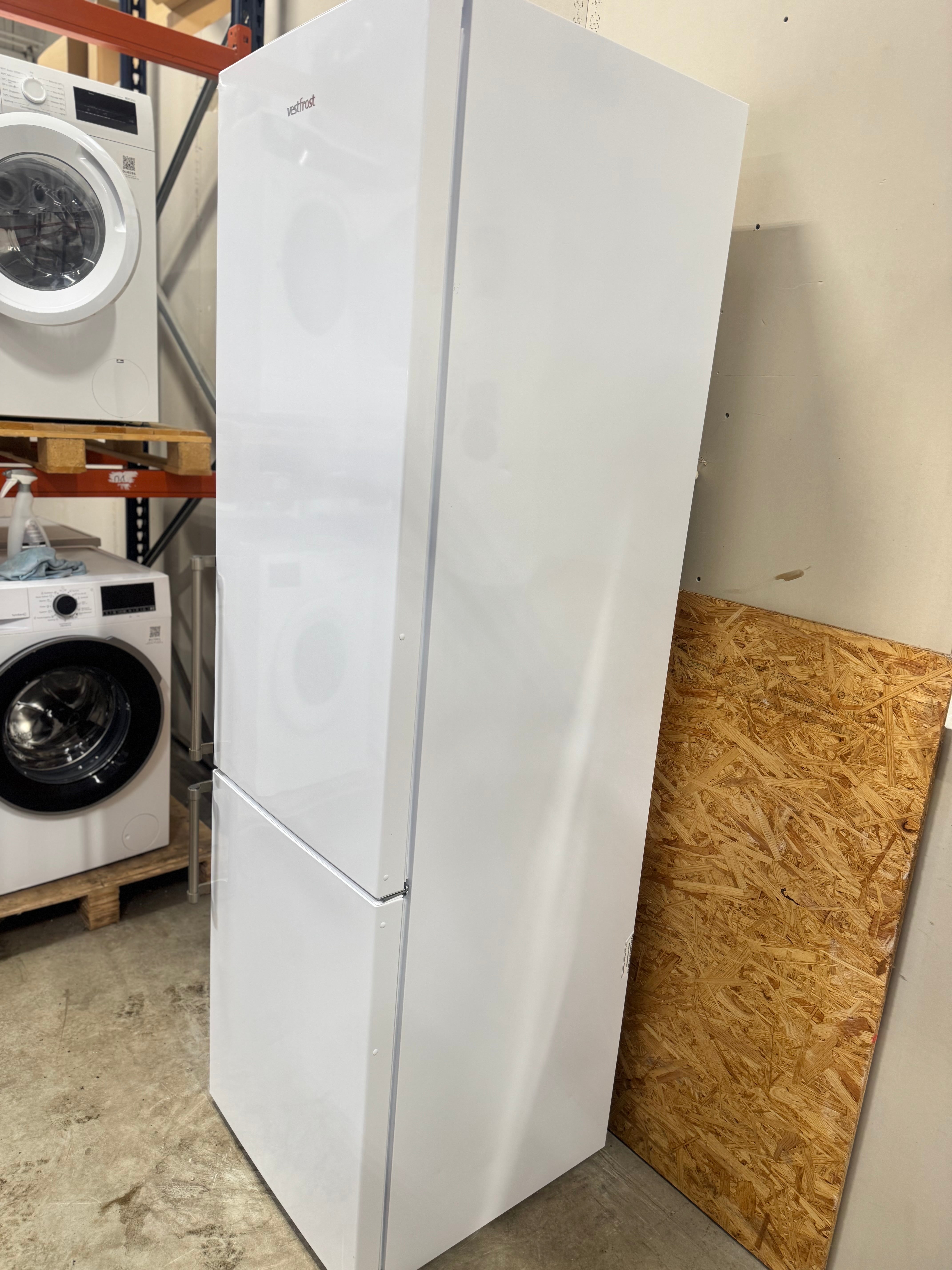 Vestfrost køle-/fryseskab SW699MENFH - D17513