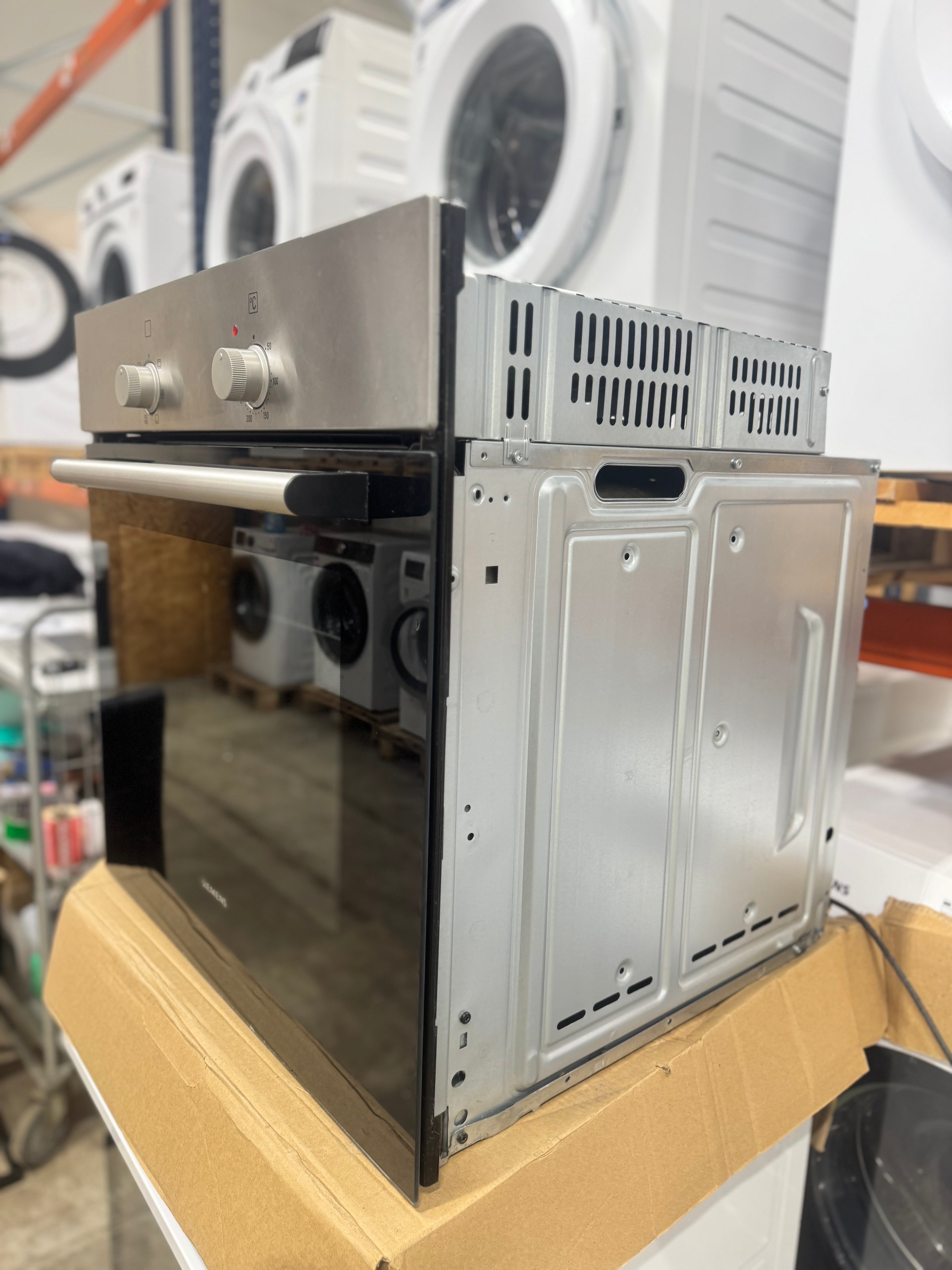 Siemens indbygningsovn HB301E2S - D17875