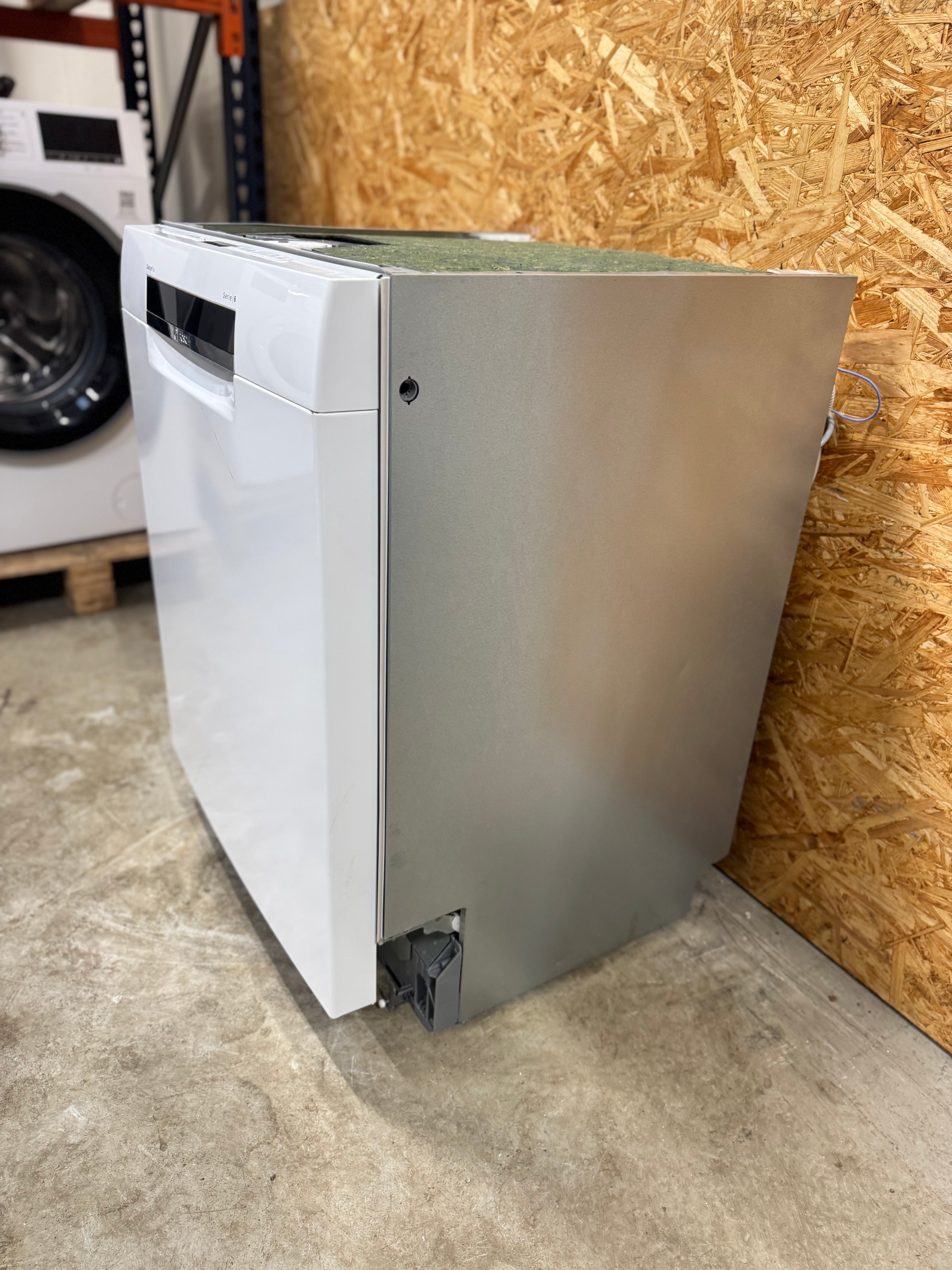 Bosch serie 6 opvaskemaskine SMU6ECW74S - D17322