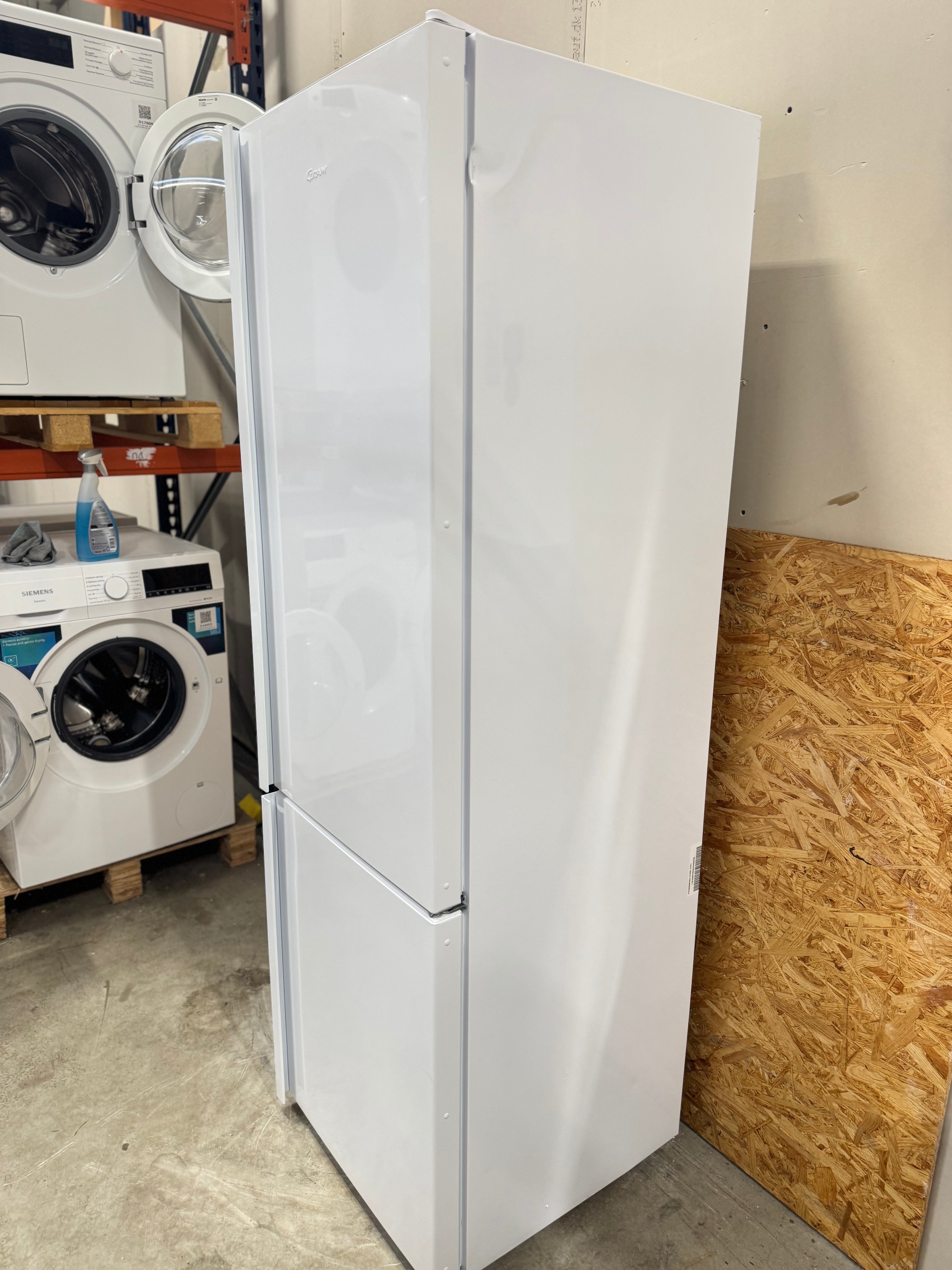 Gram køle/fryseskab KF471854 - D17156