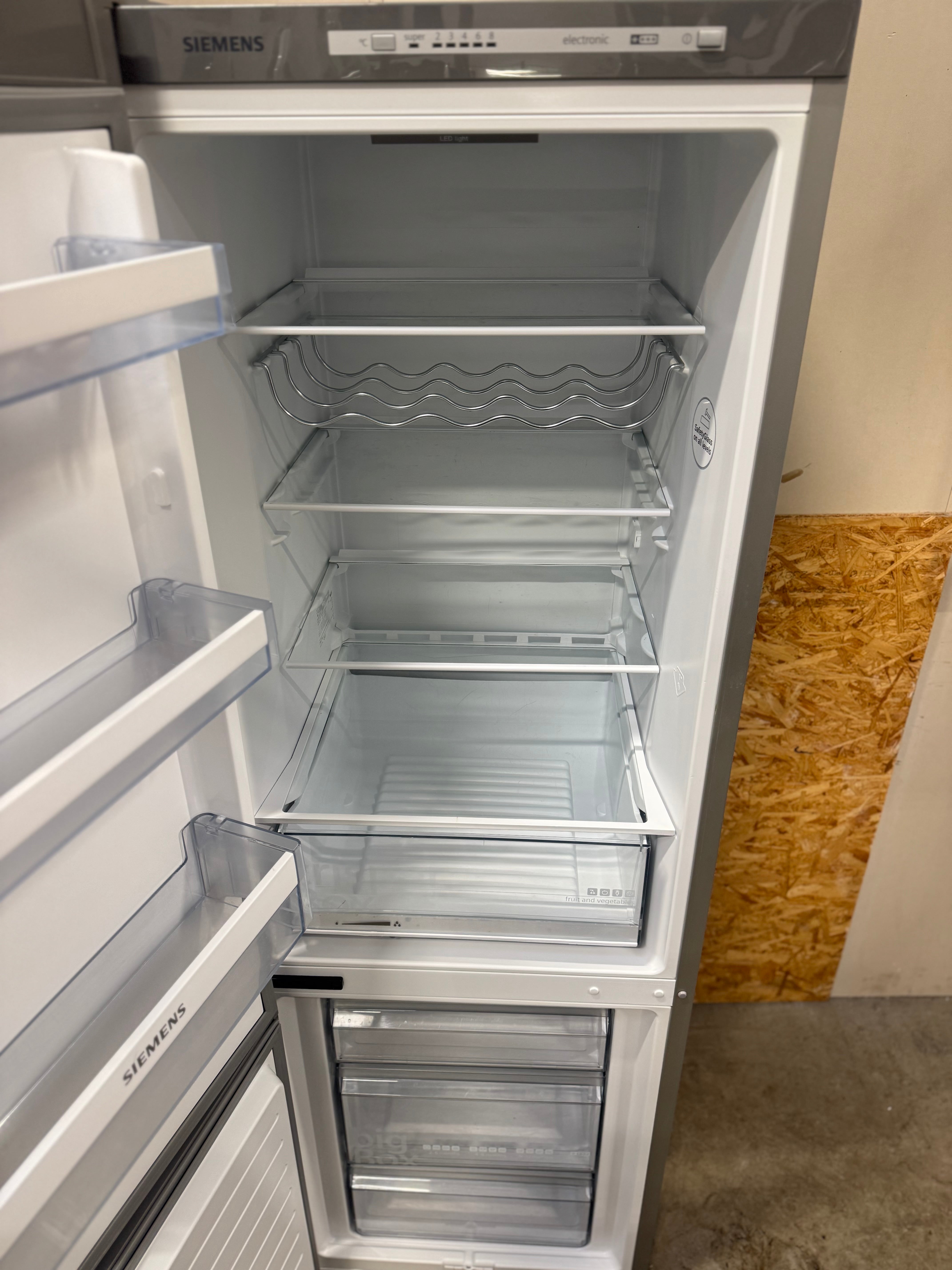 Siemens køle/fryseskab KG36VVI32 - D18289