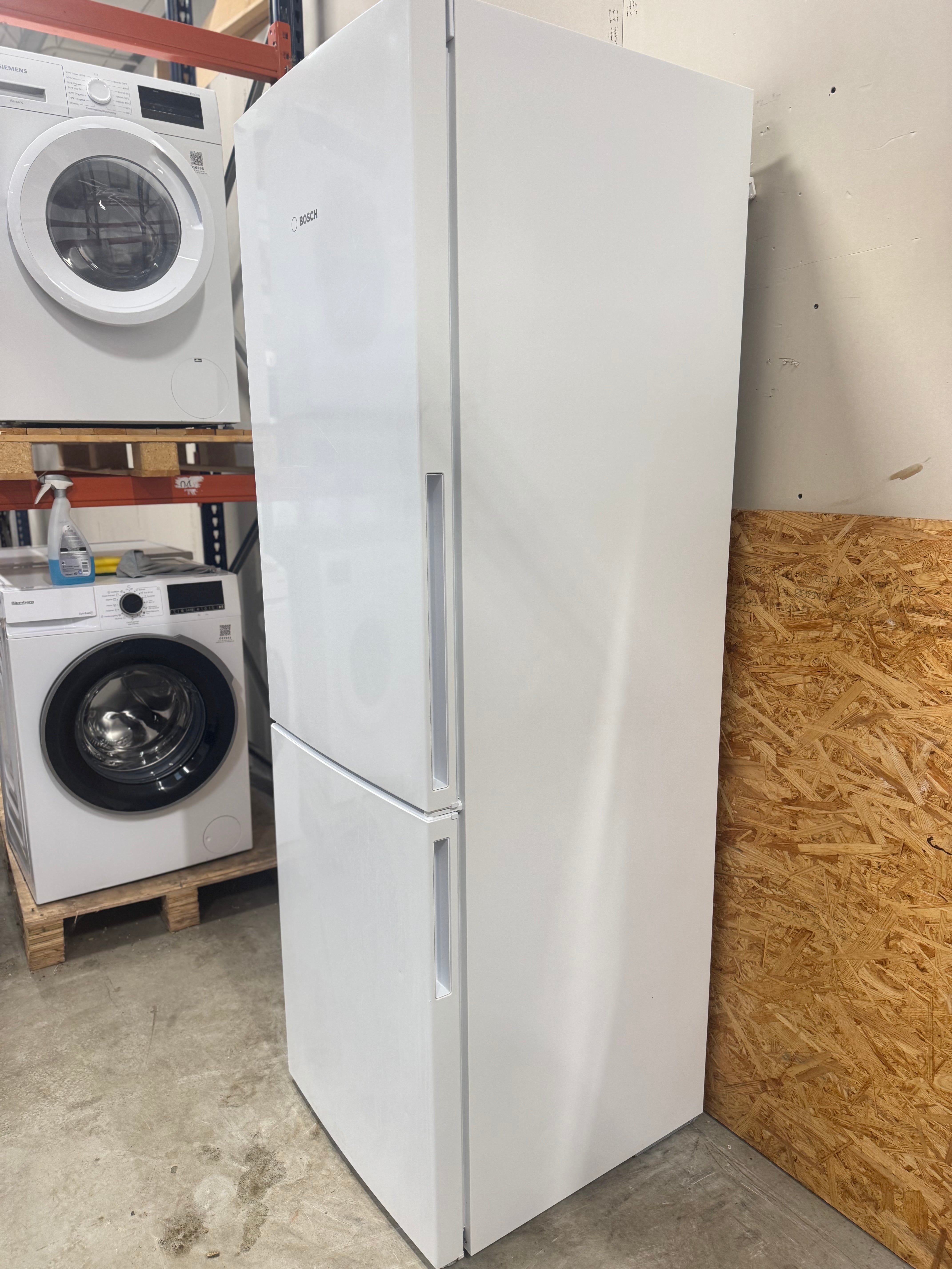 Bosch køle/fryseskab KGV36UW20 - D17240