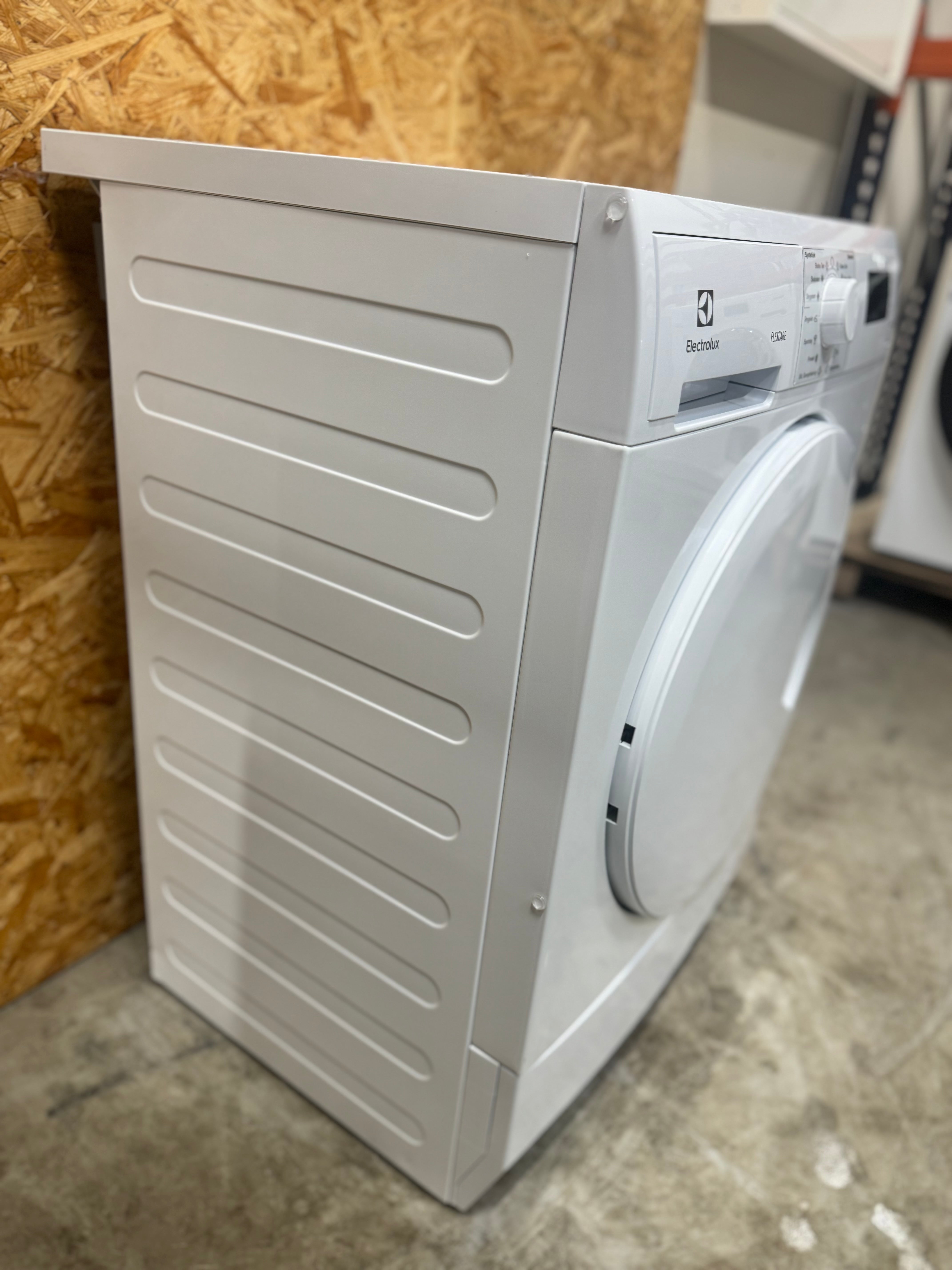 Electrolux tørretumbler EDP2074PDW - D17890
