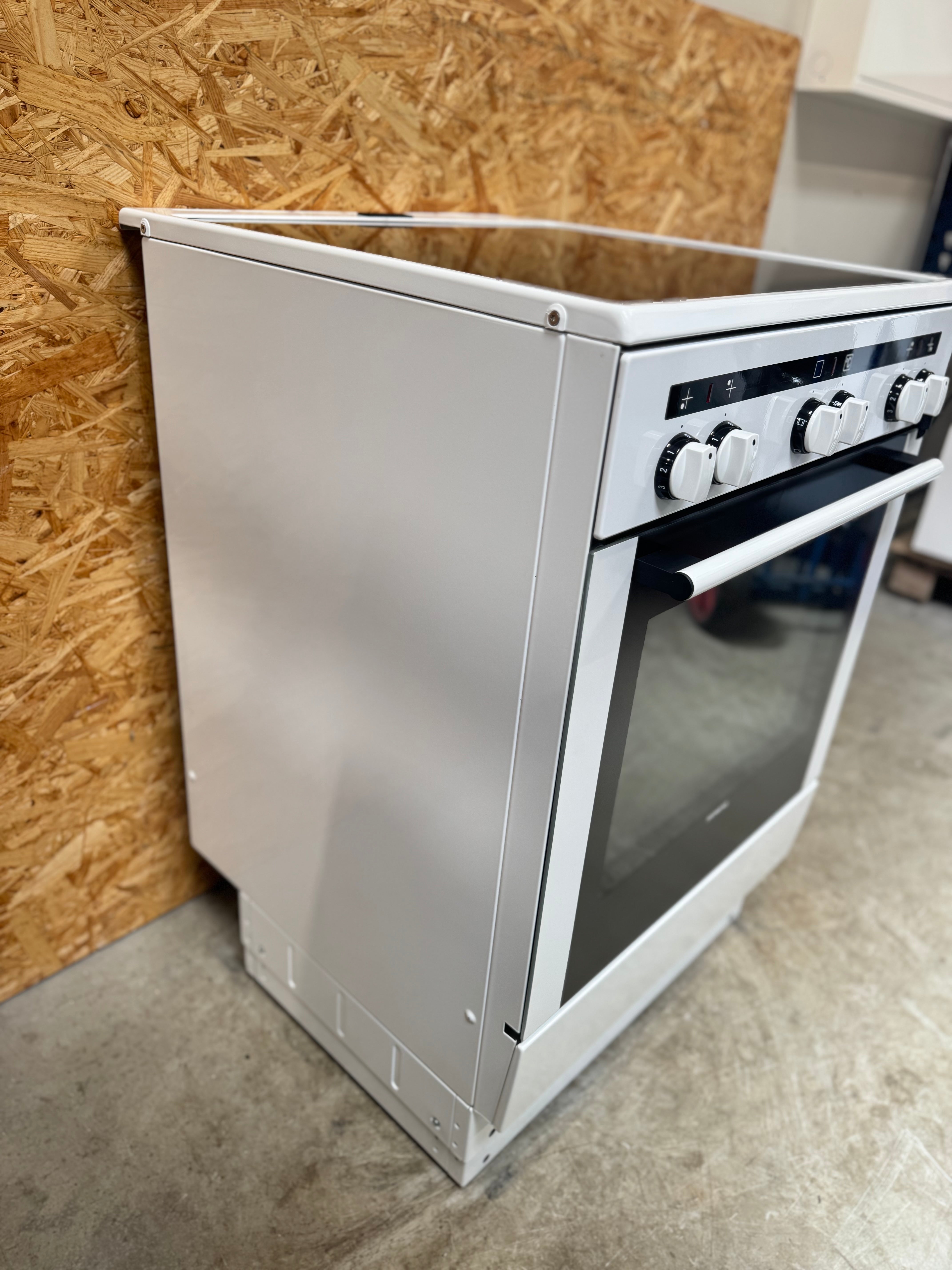 Bosch keramisk komfur HL122210S - D15672