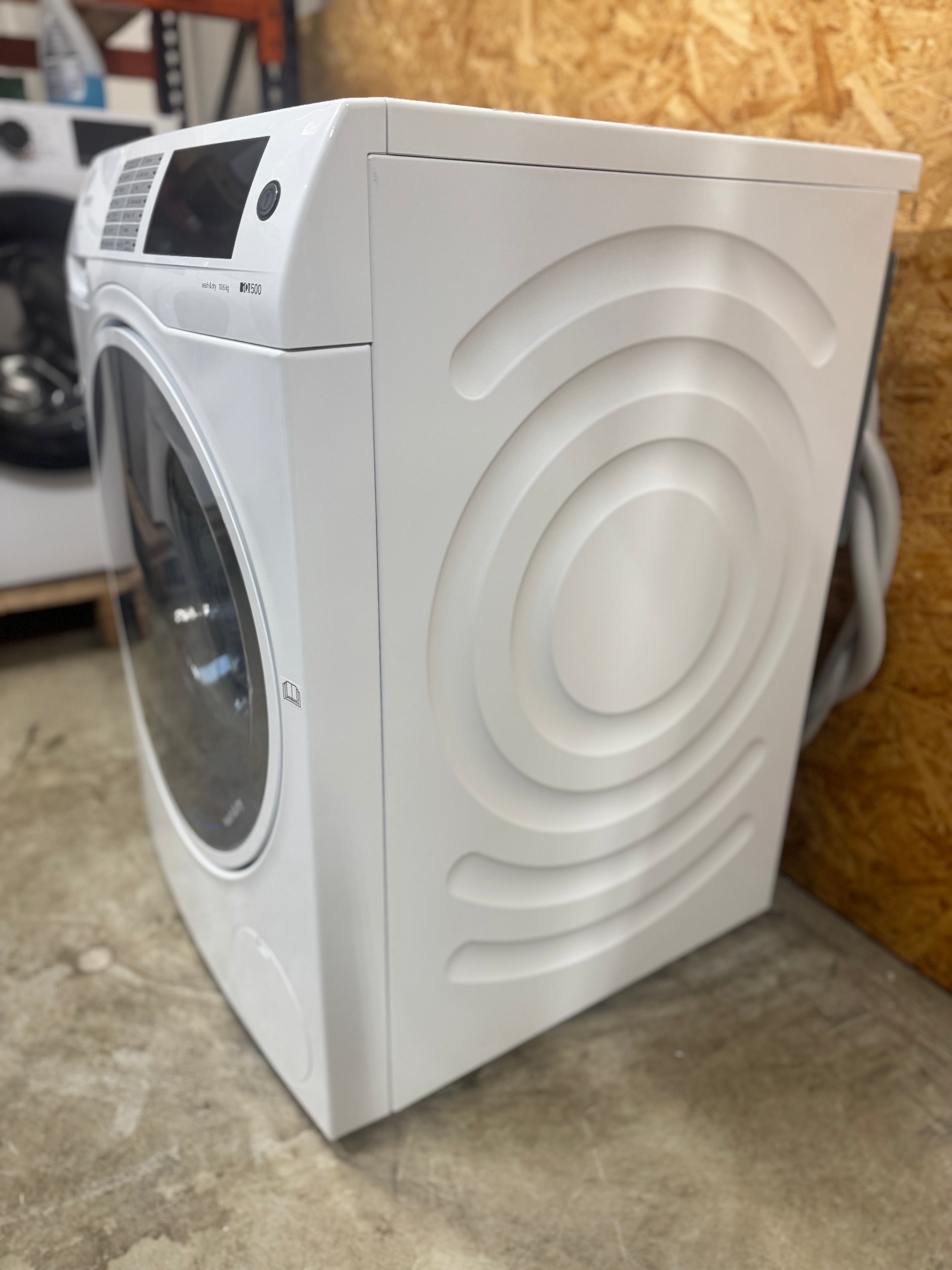 Siemens iQ500 vaske/tørremaskine WD14U5O1DN - D17611