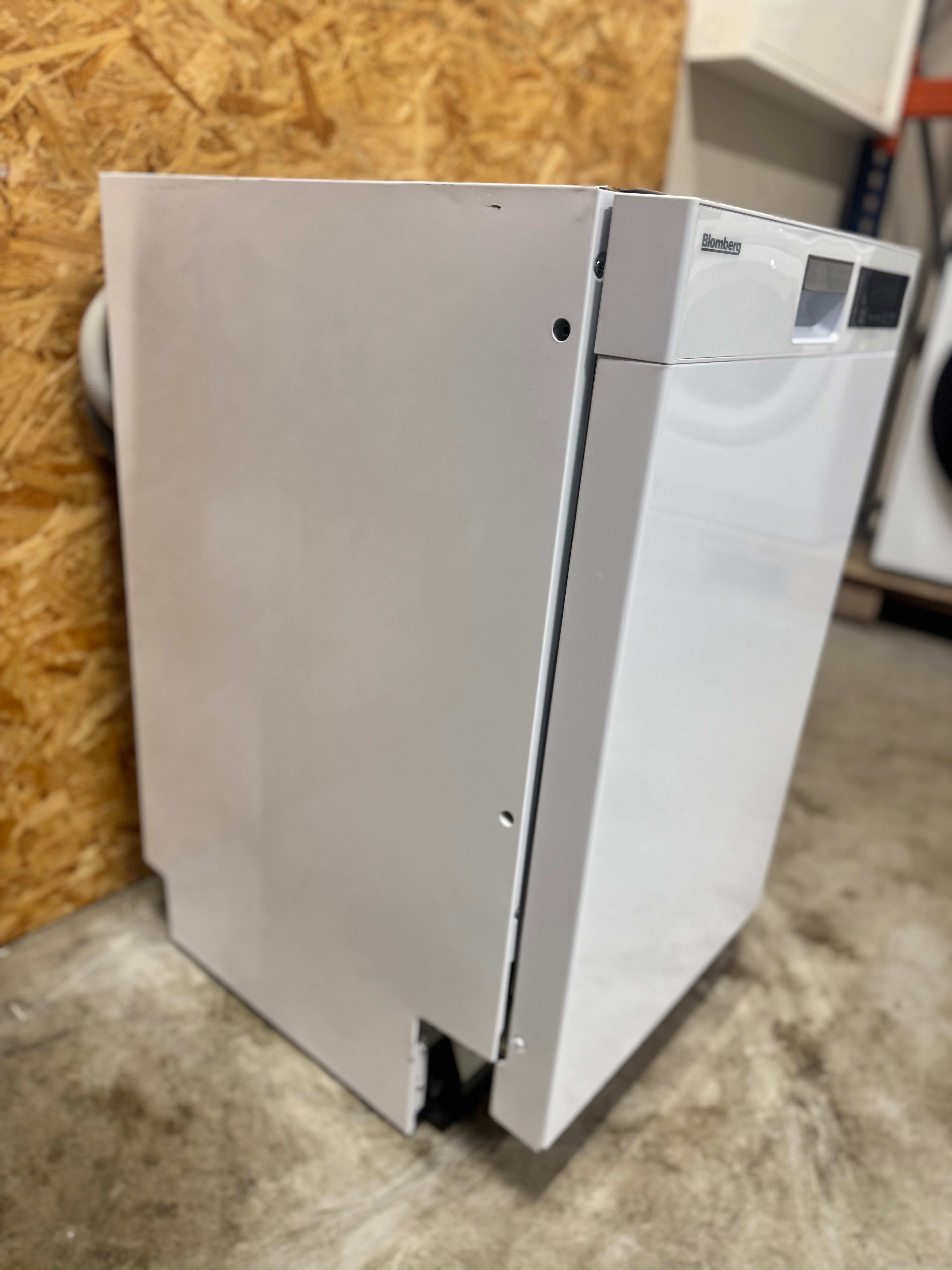 Blomberg 45cm opvaskemaskine GUS28S22W - D17881