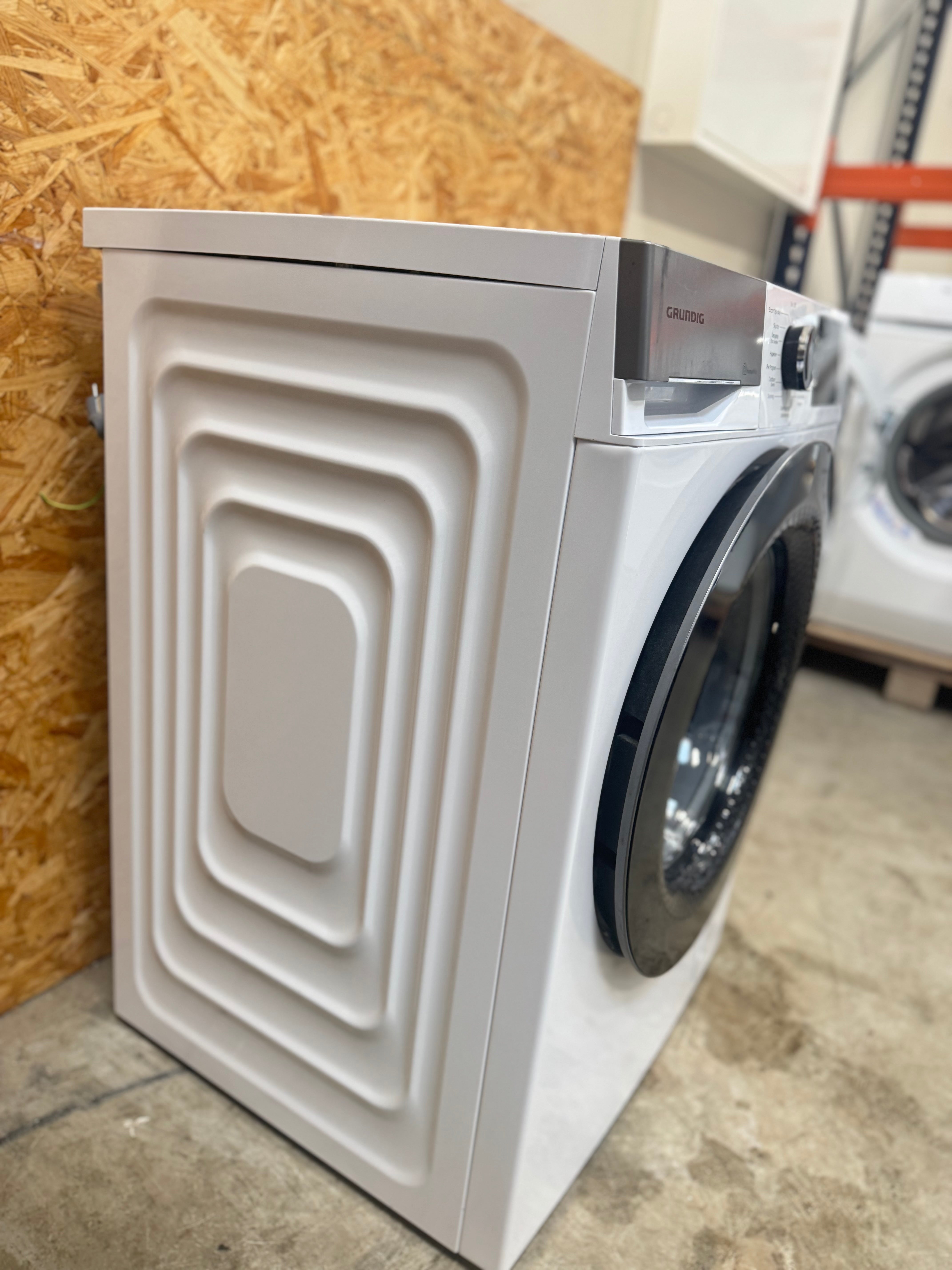 GRUNDIG 9 kg. vaskemaskine GWP69611OW - D16263