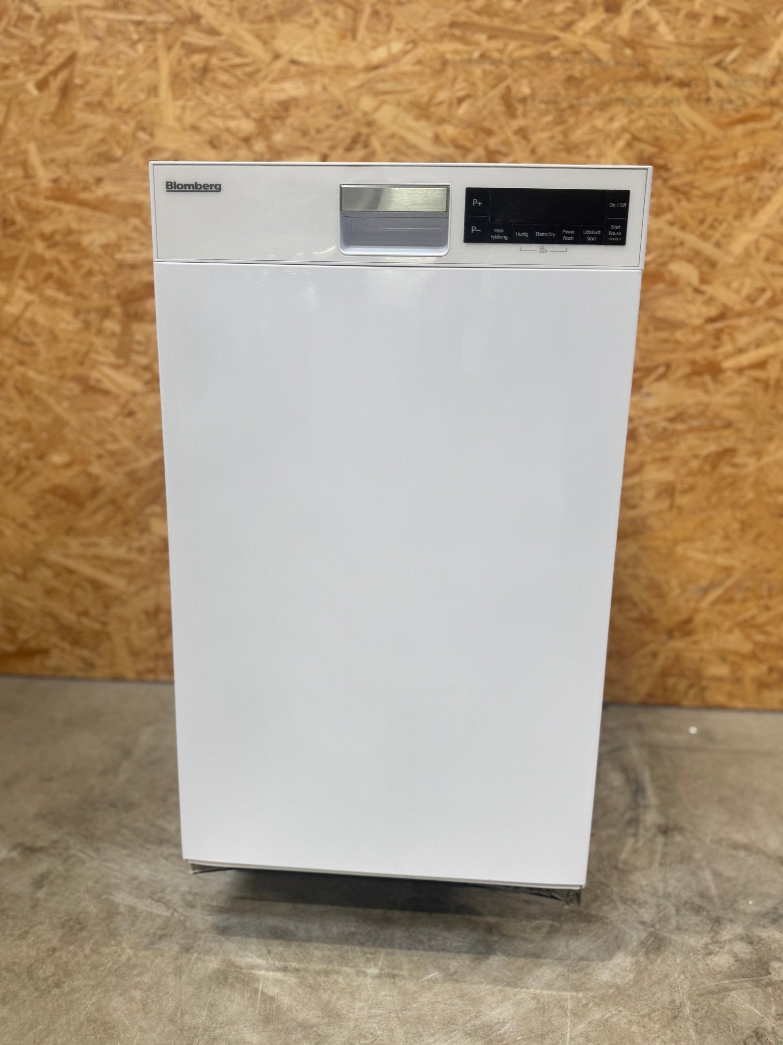 Blomberg 45cm opvaskemaskine GUS28S22W - D16773 - Recirk - D16773
