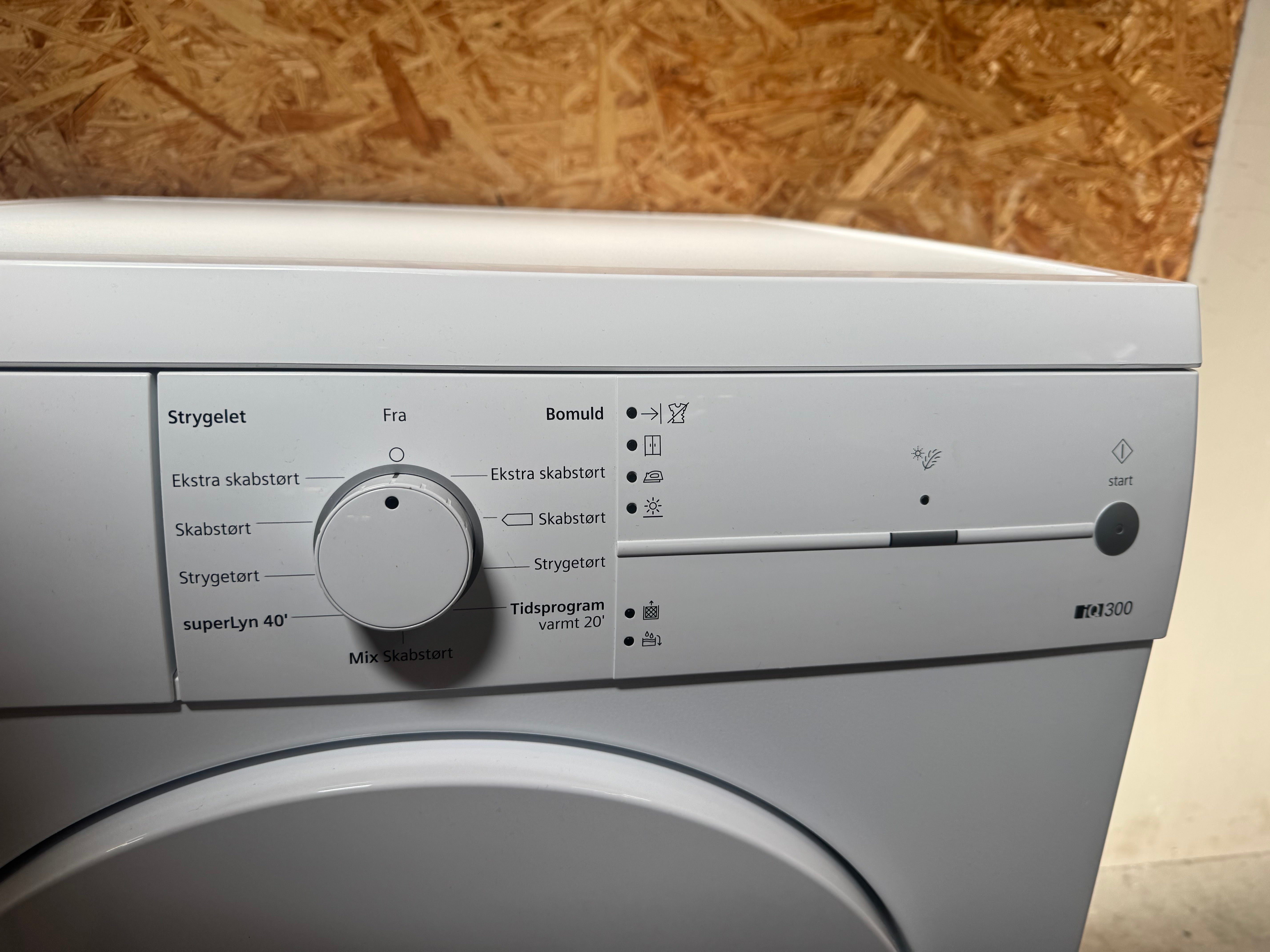 Siemens kondenstørretumbler WT44E1L7DN - D18722