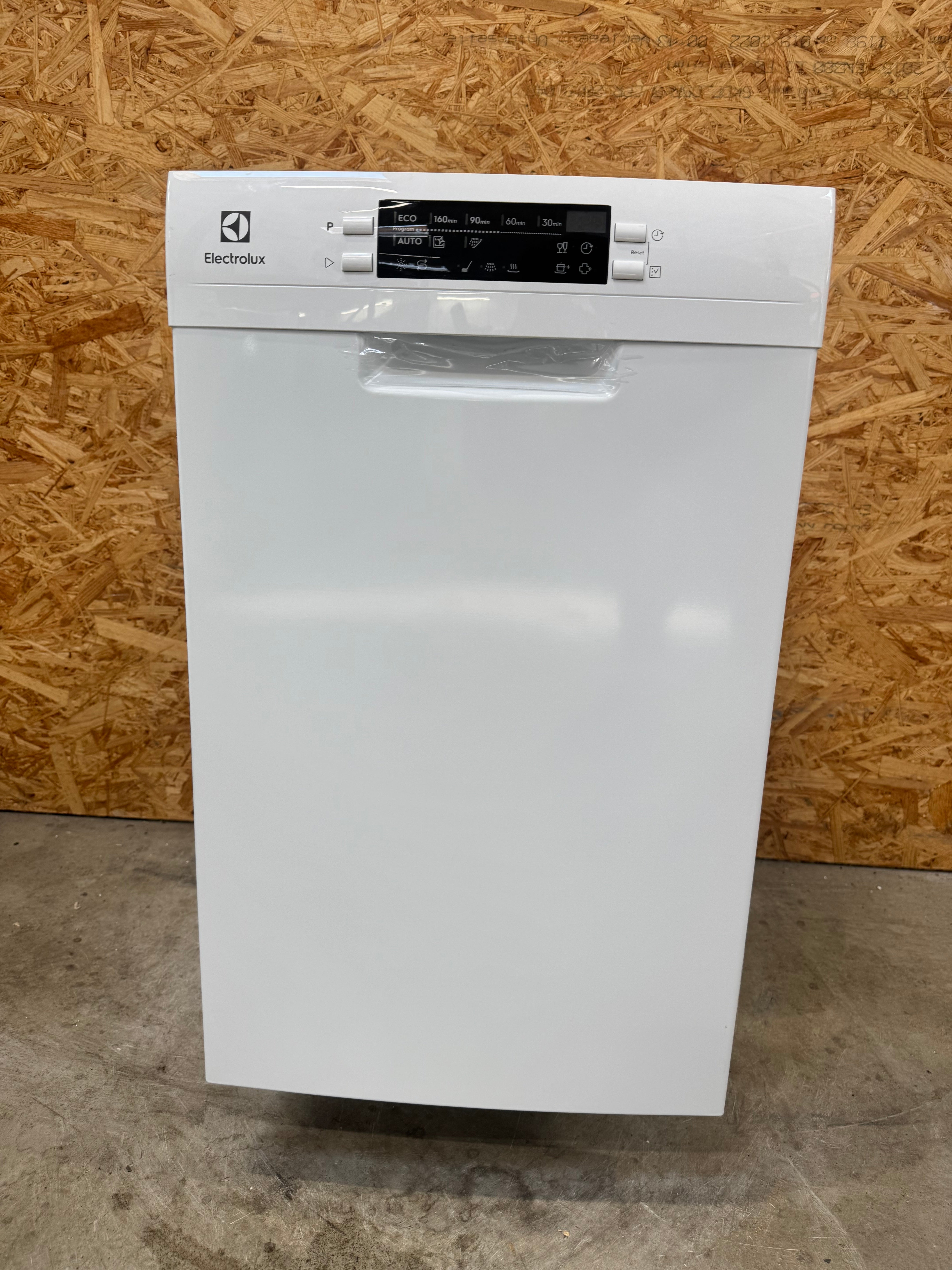 Electrolux 45 cm. opvaskemaskine ESS43300UW - D18890