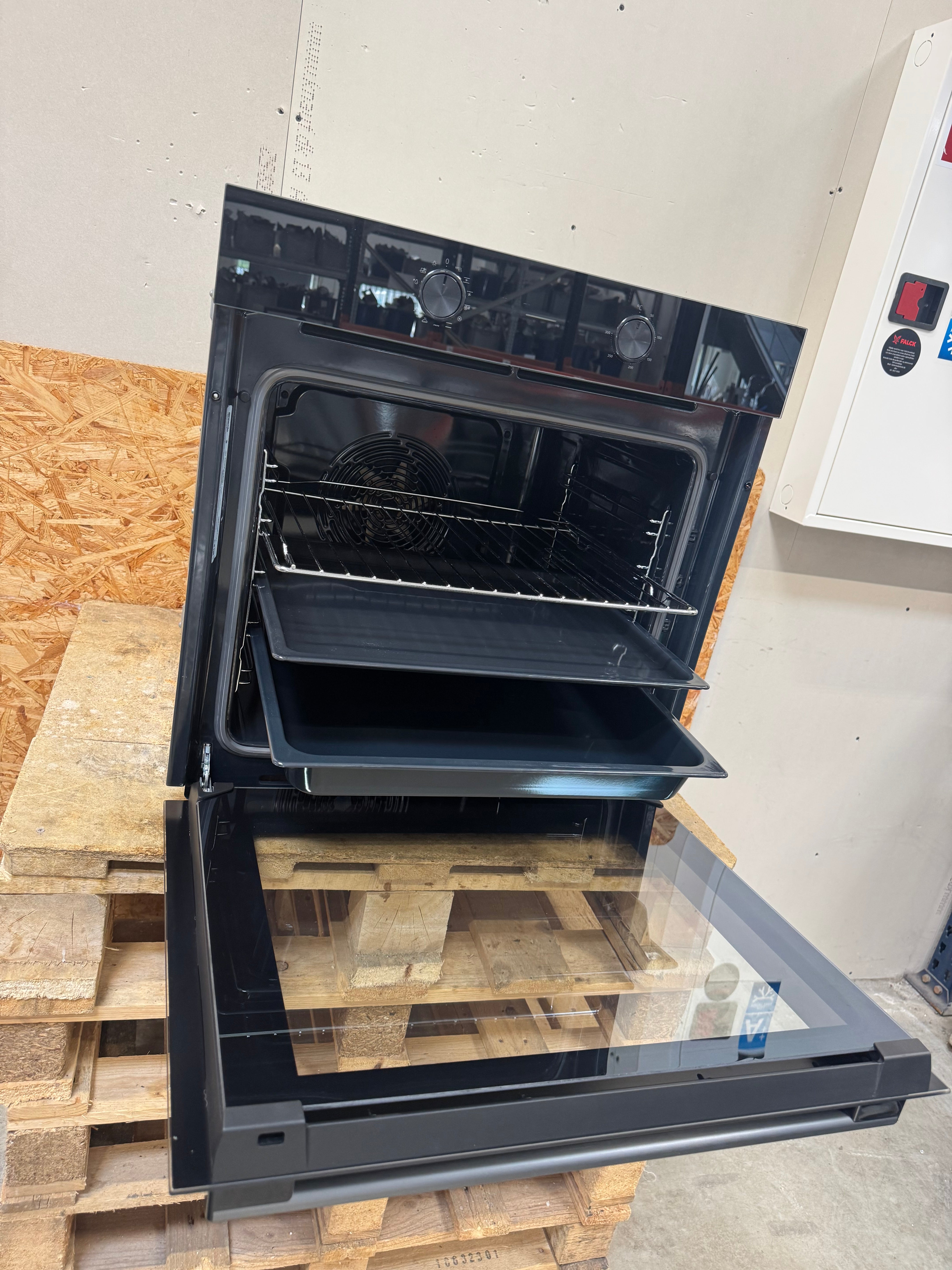 Gorenje indbygningsovn BO6717E03BG - D18995