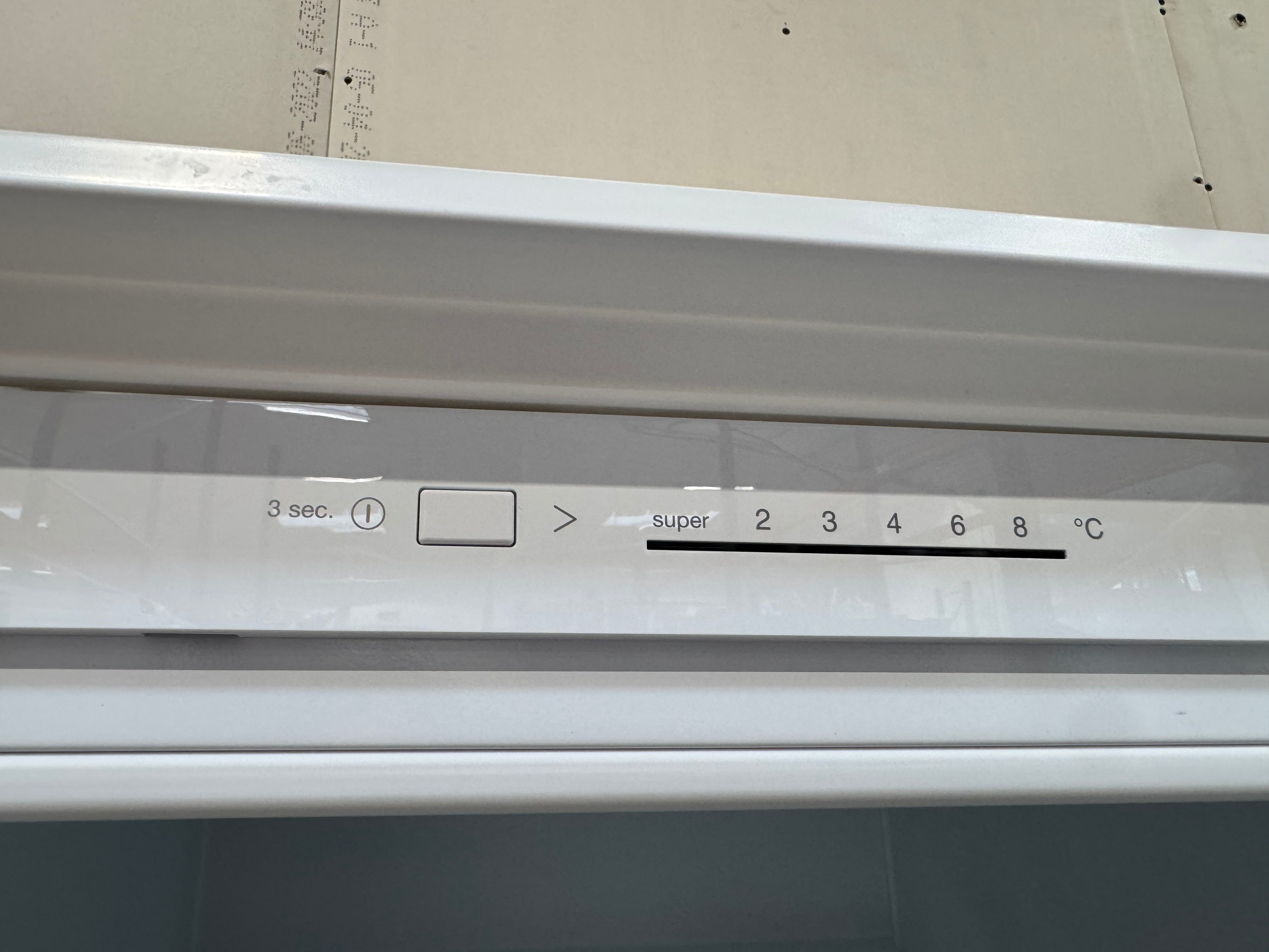 Siemens integrerbar køle/fryseskab KI87VNSF0 - D18186