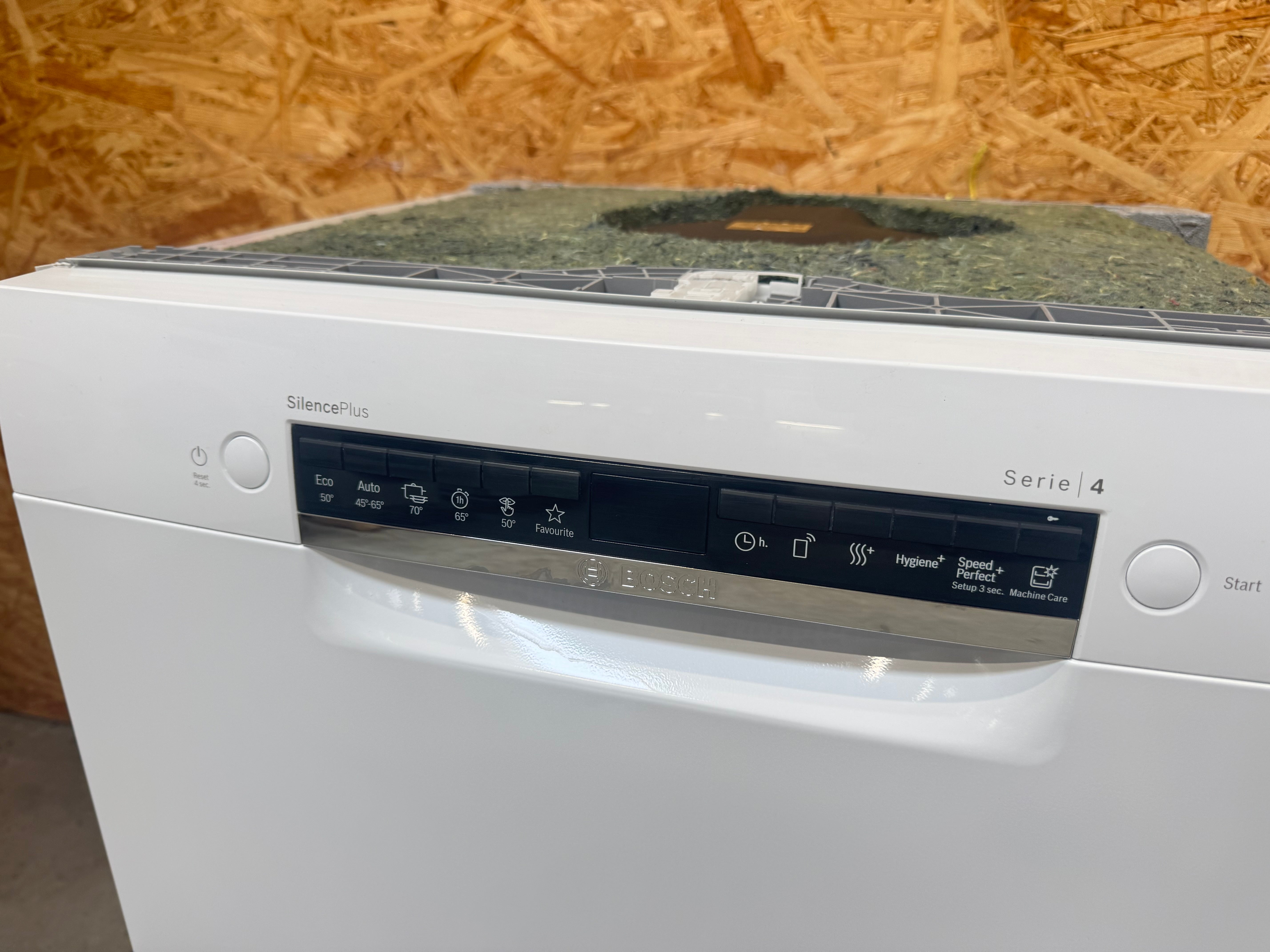 Bosch Series 4 opvaskemaskine SMU4HVW71S - D18869