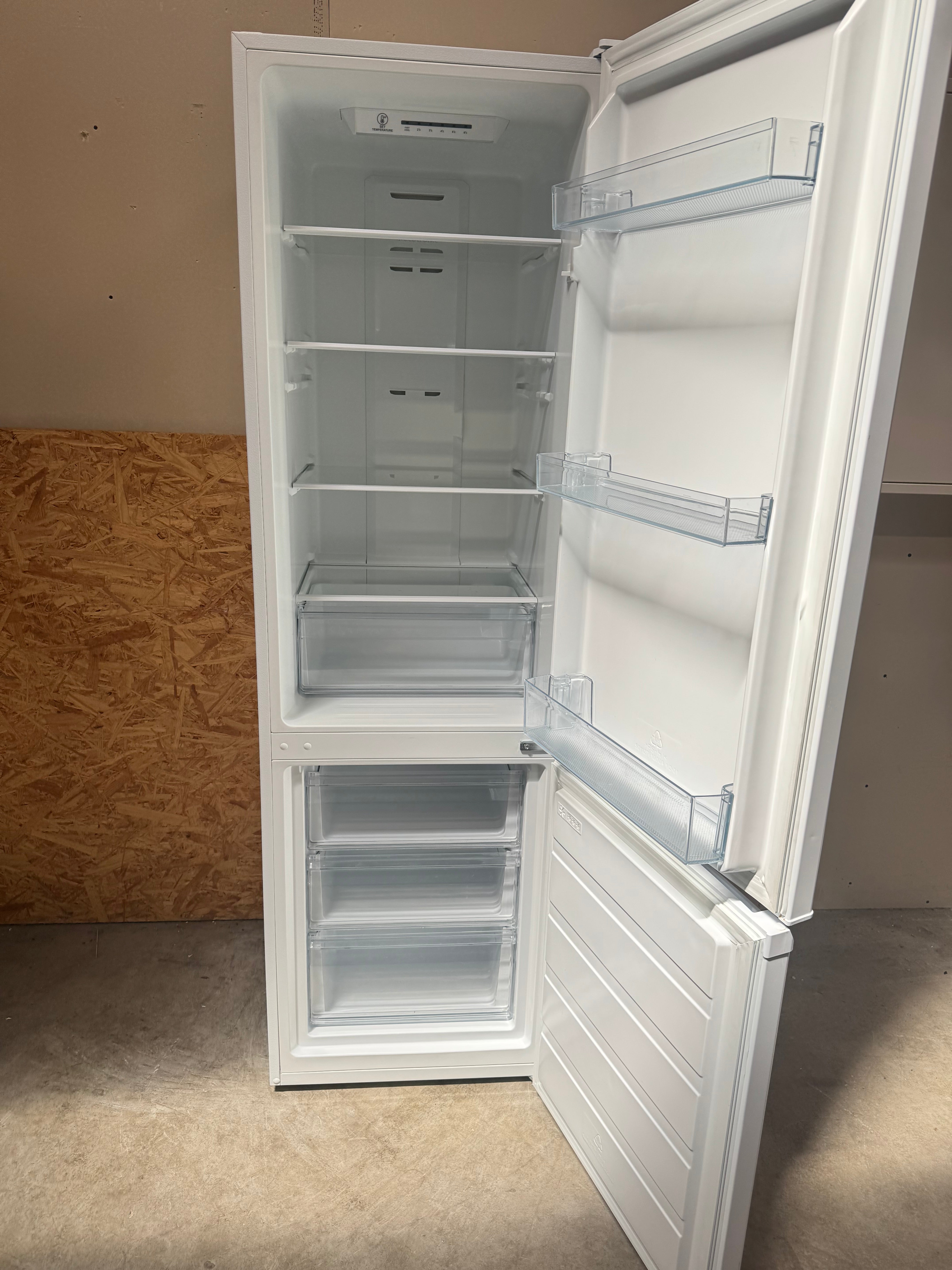 Ecotronic køle/fryseskab KF260NF - D19408