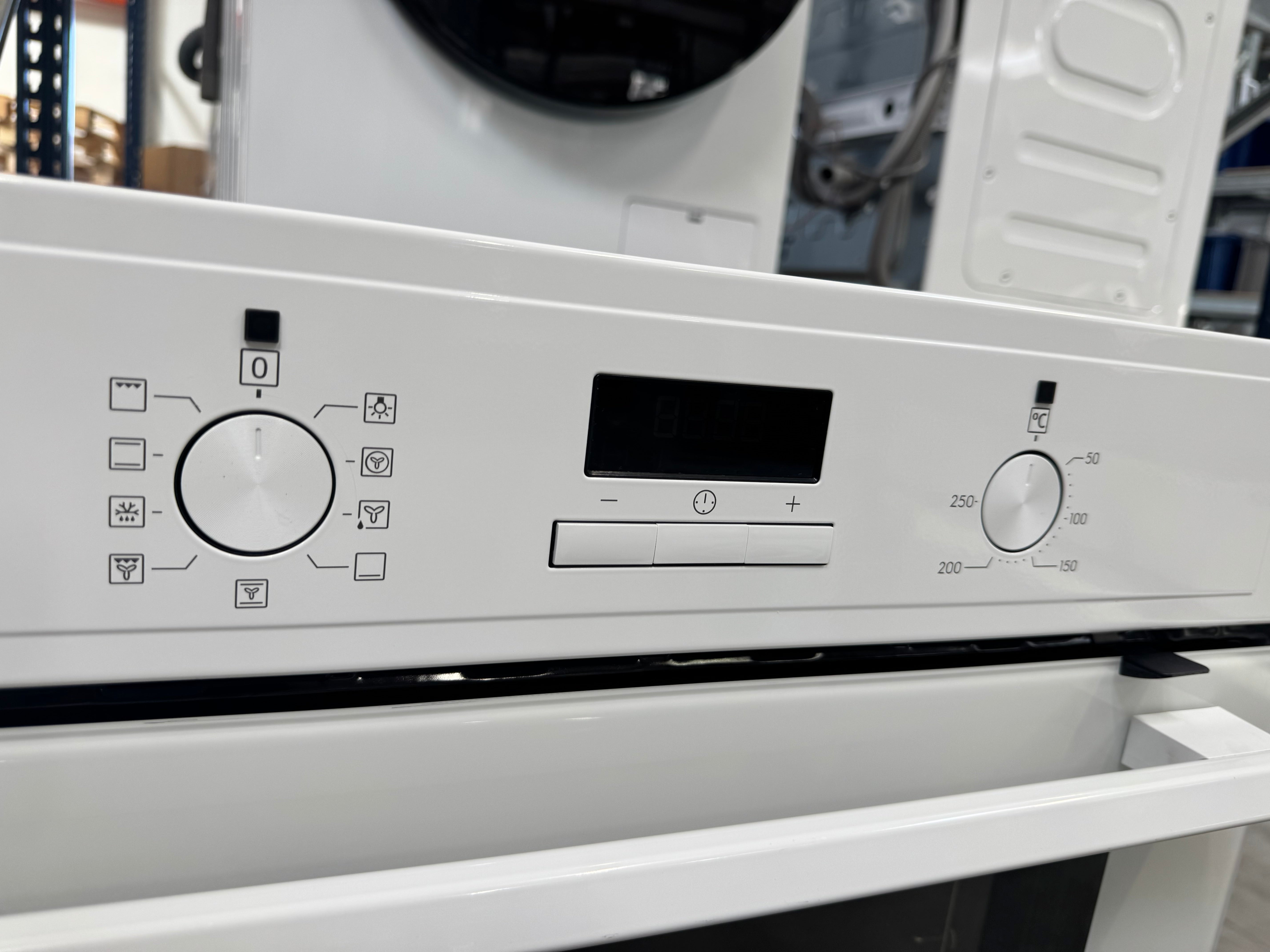 Electrolux indbygningsovn OOB301NV - D19038