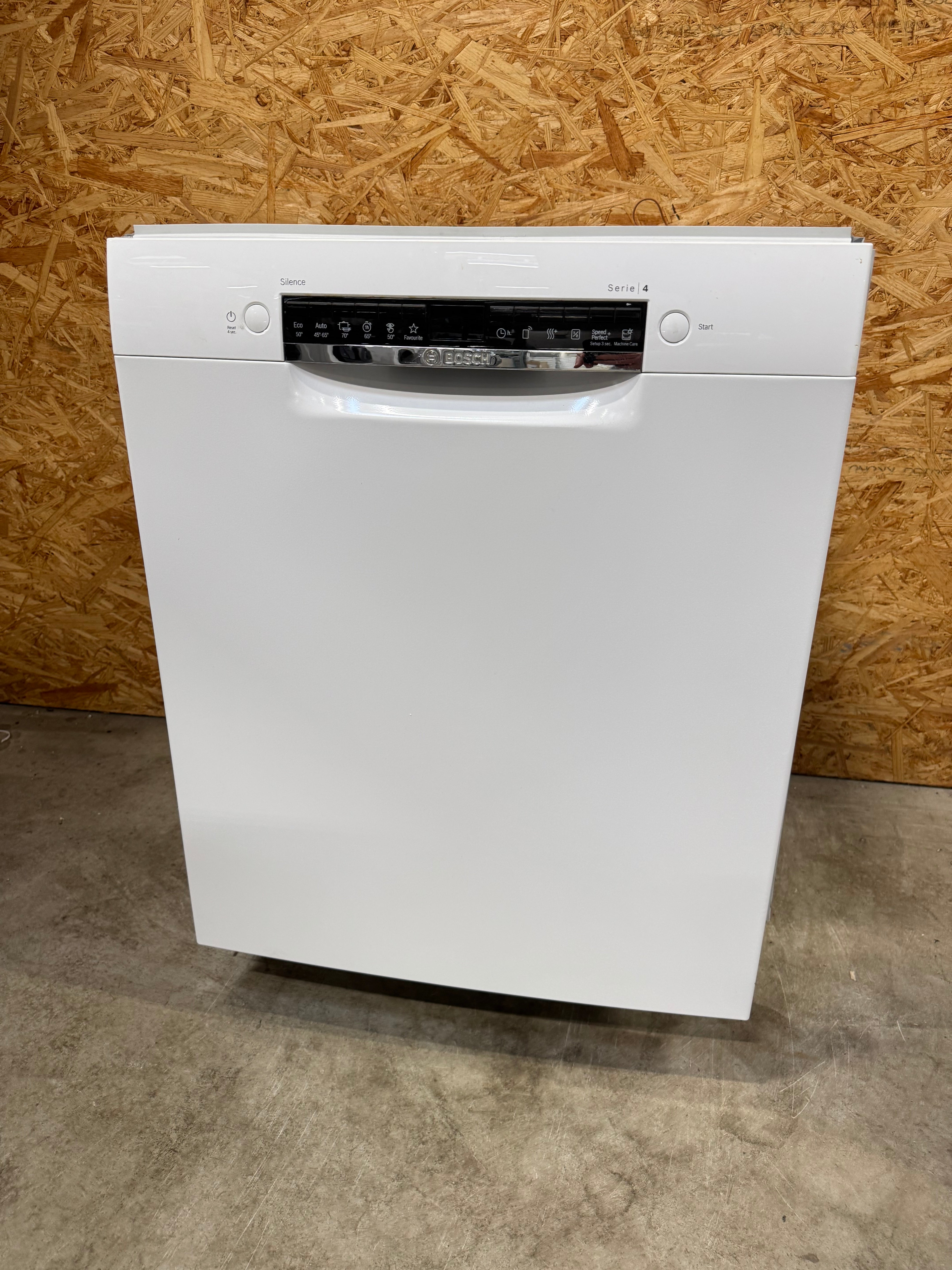 Bosch Series 4 opvaskemaskine SMU4HKW12E - D19599