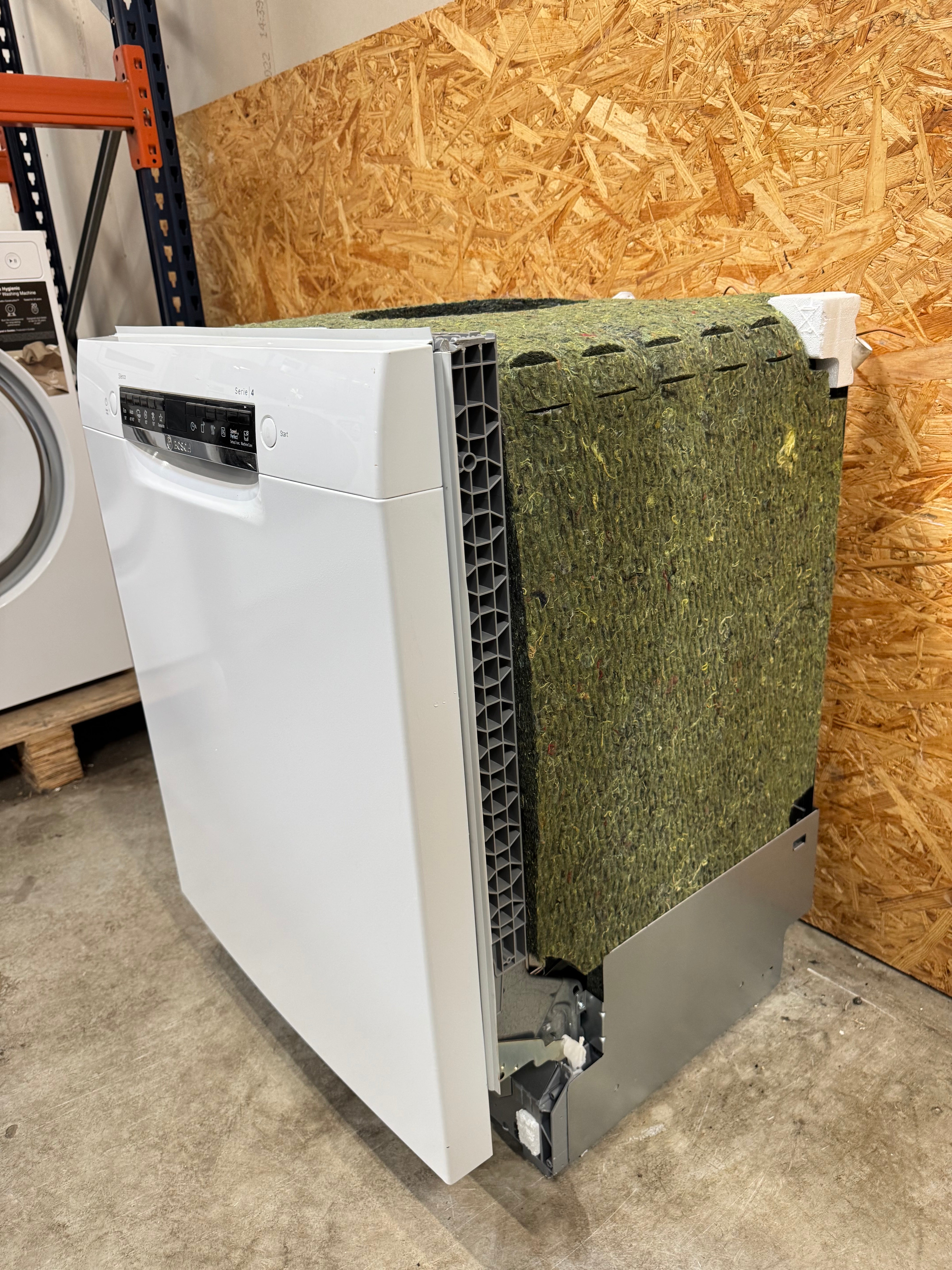 Bosch Series 4 opvaskemaskine SMU4HKW12E - D19599
